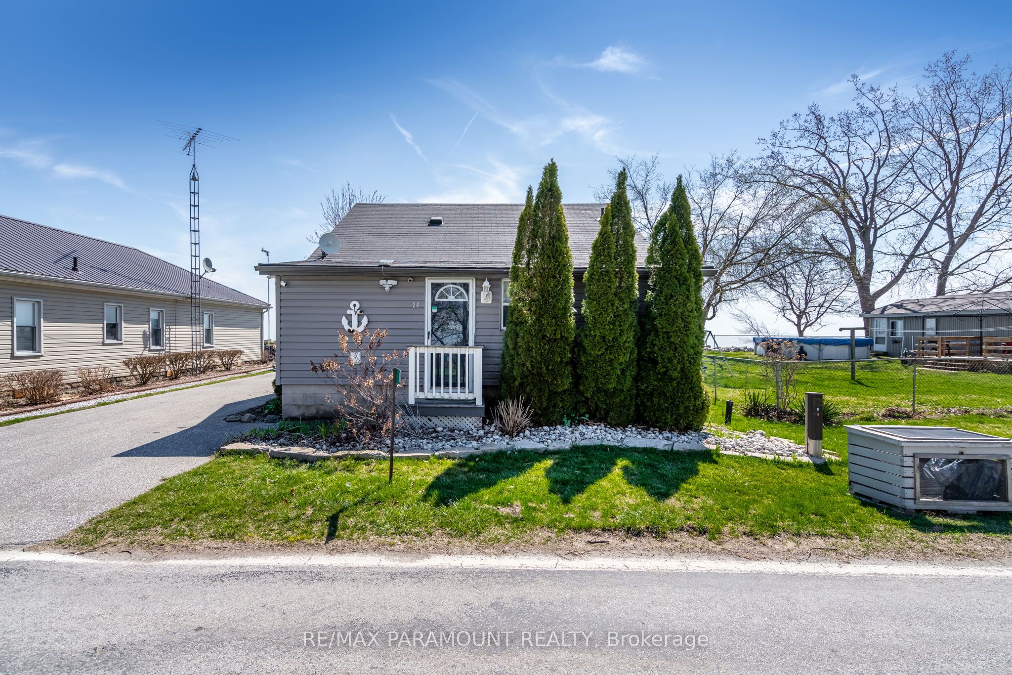 24 Pulley Road, Leamington, ON N0P 2P0 photo 2