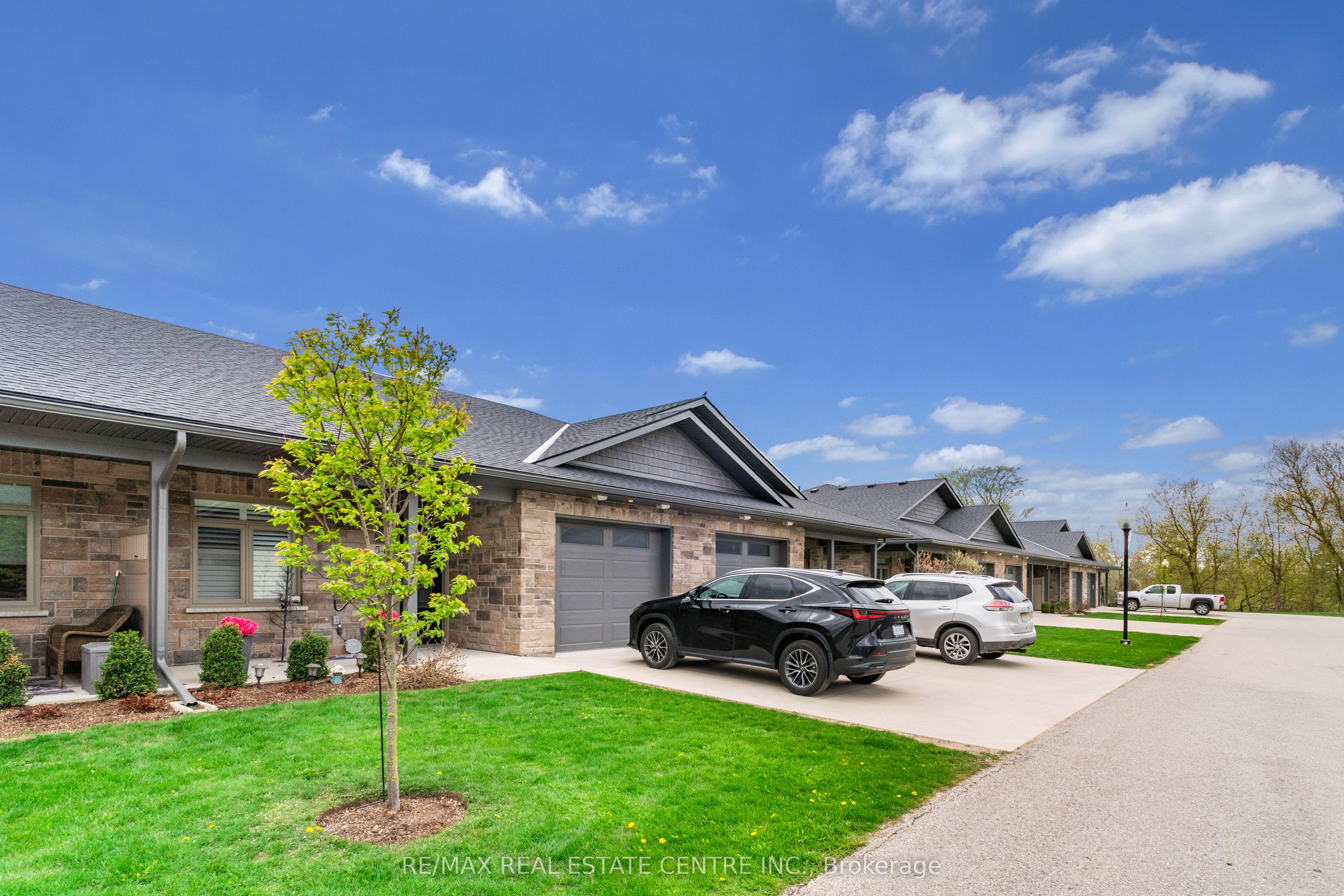 375 Mitchell Road S 54, North Perth, ON N4W 0H4 photo 4