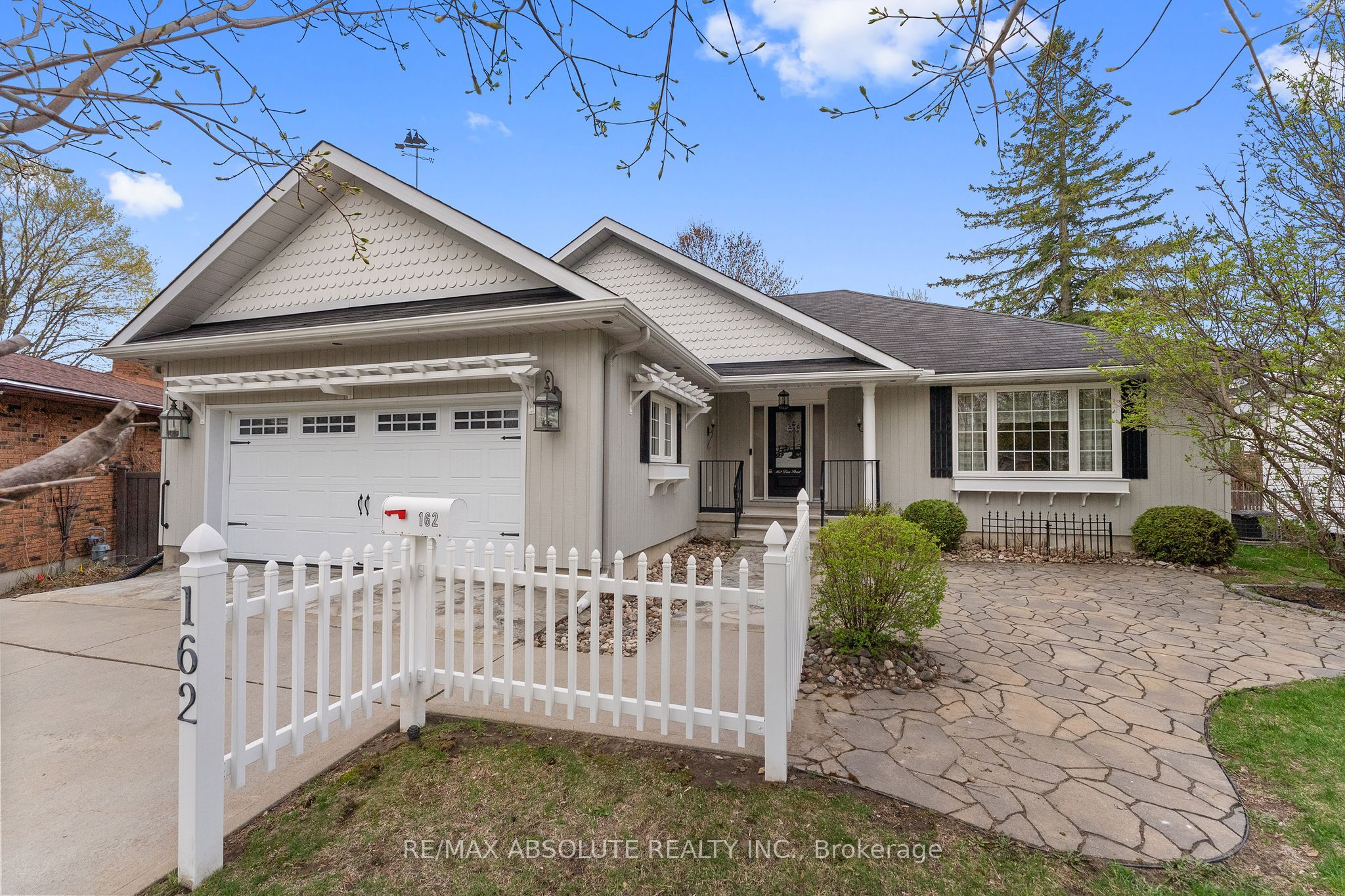 162 Dan Street, Arnprior, ON K7S 1V4 photo 2