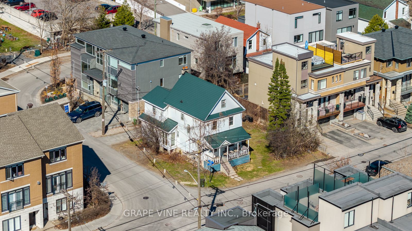 388 Berkley Avenue, Carlingwood - Westboro and Area, ON K2A 2G7 photo 2