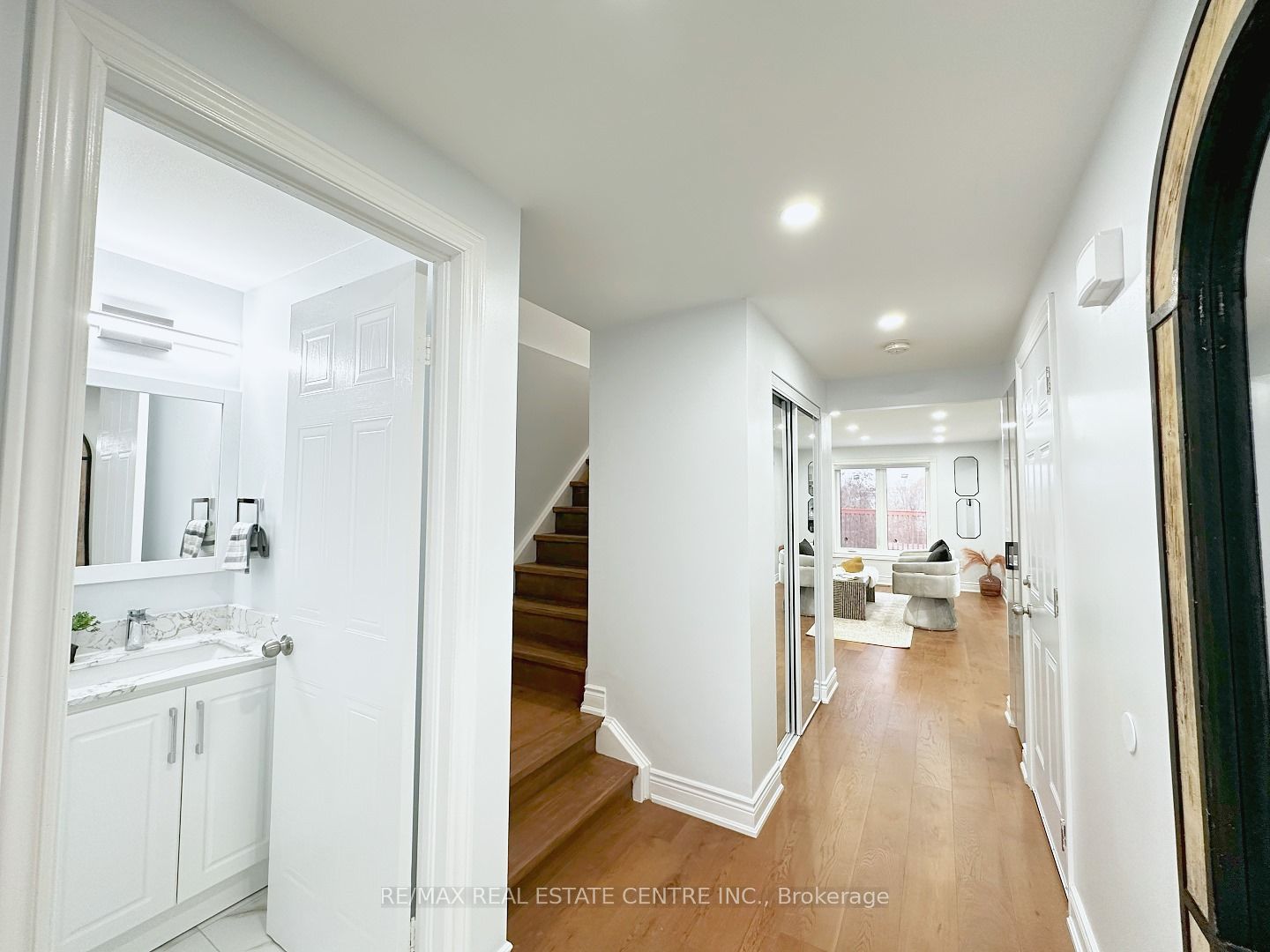 498 BANKSIDE Drive, Kitchener, ON N2N 3J3 photo 5