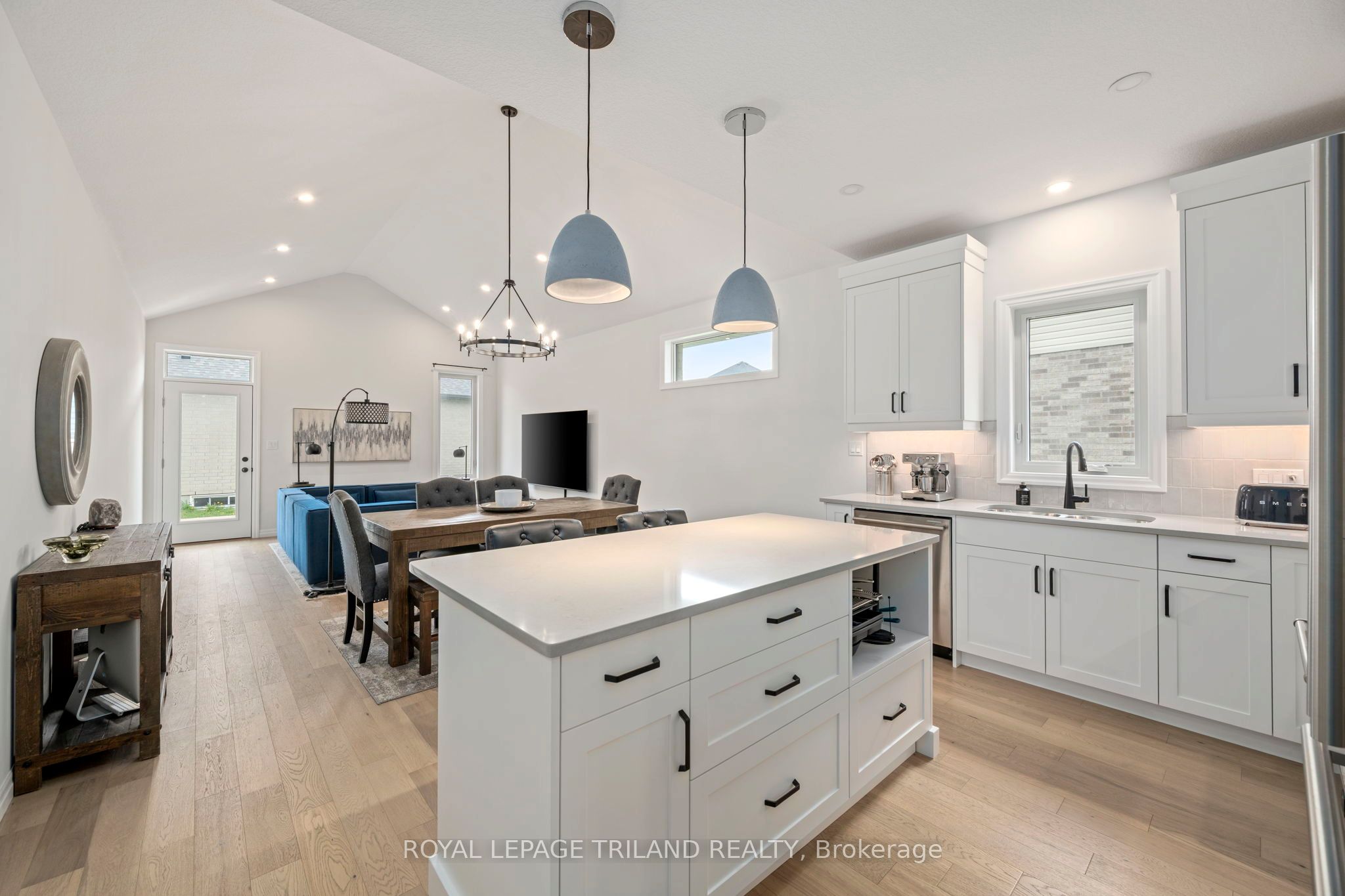 2 Evylean Court, St. Thomas, ON N5R 0P6 photo 3