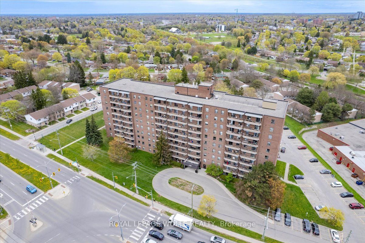 1100 Courtland Avenue E 407, Kitchener, ON N2C 2H9 photo 2