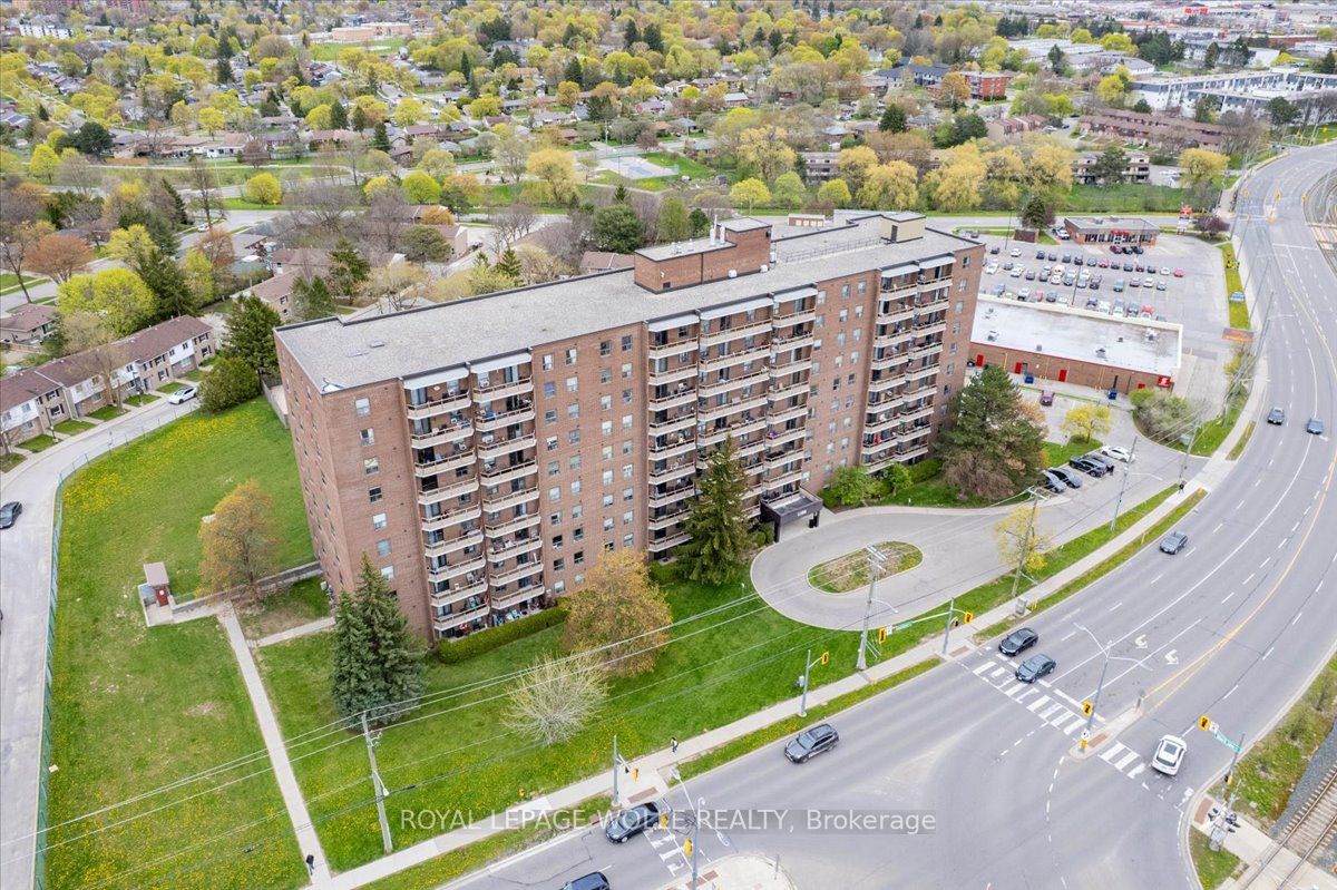 1100 Courtland Avenue E 407, Kitchener, ON N2C 2H9 photo 3