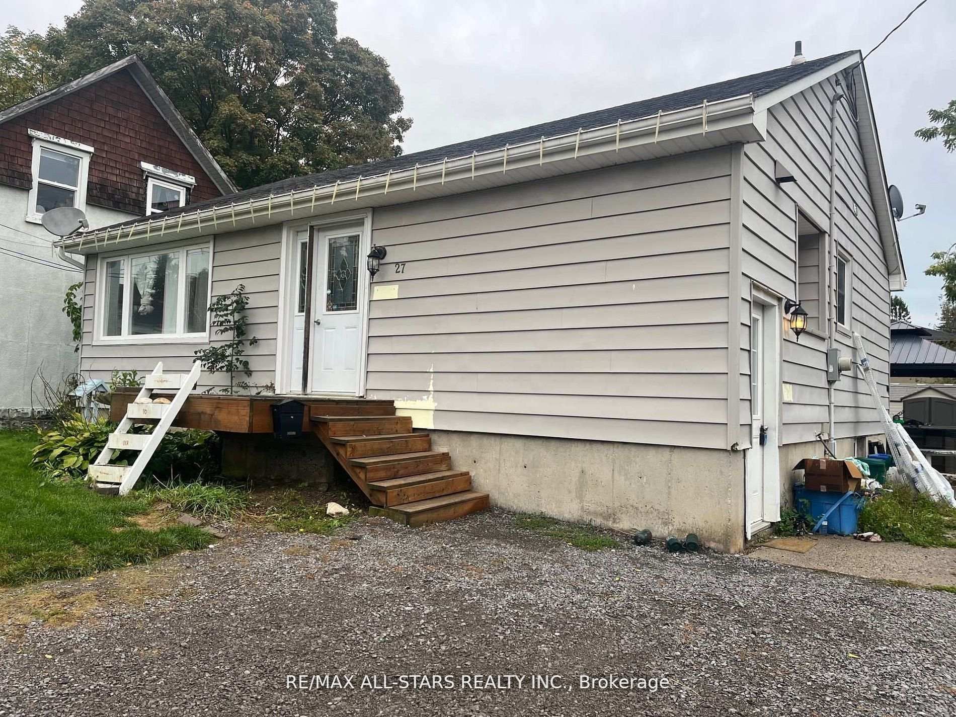 27 Margaret Street, Port Hope, ON L1A 1Y4 photo 2