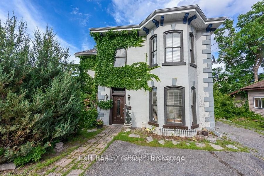 11 Isabel Street, Belleville, ON K8P 3N4