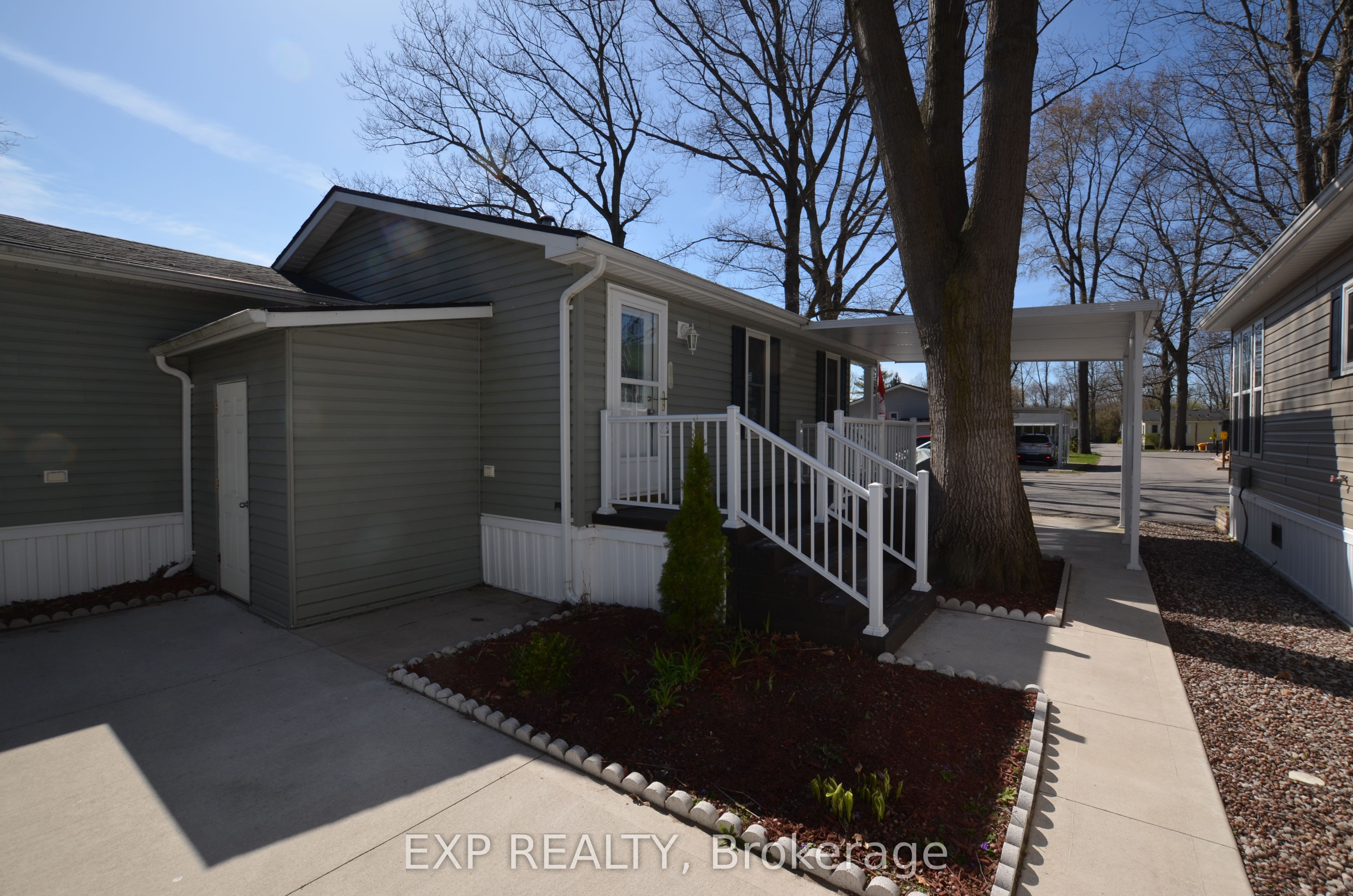 22790 Amiens Road 51, Middlesex Centre, ON N0L 1R0 photo 4