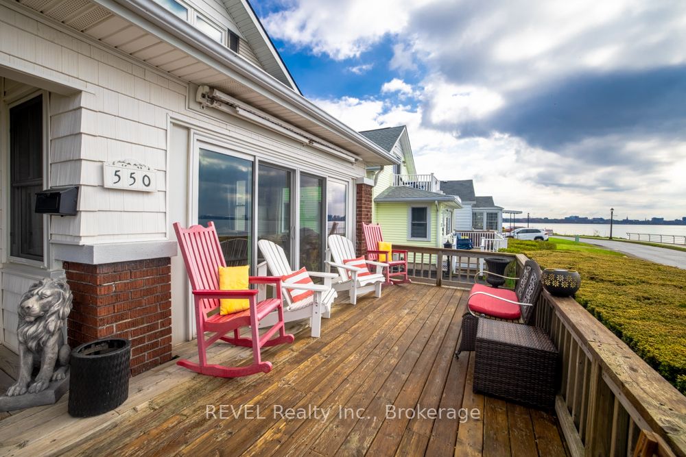 550 Lakeshore Road, Fort Erie, ON L2A 1B5 photo 5