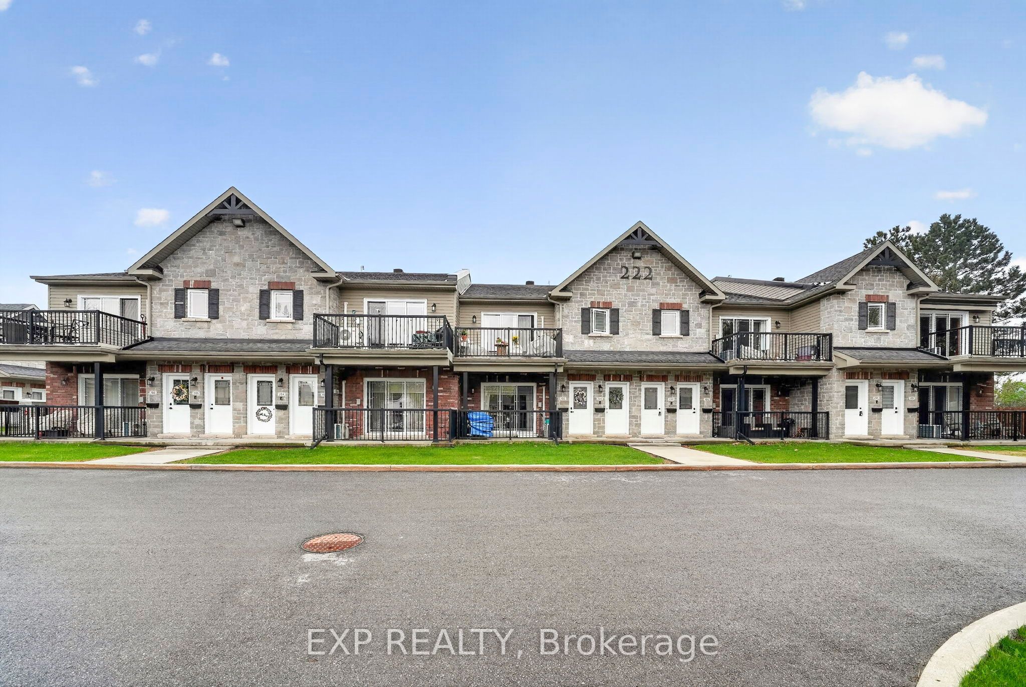 222 First Street E 102, Cornwall, ON K6H 0G2 photo 2