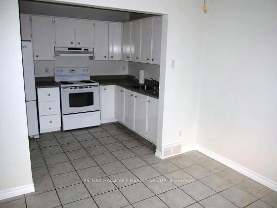 1817 Meadowbrook Road 111, Cyrville - Carson Grove - Pineview, ON K1B 4W6 photo 3