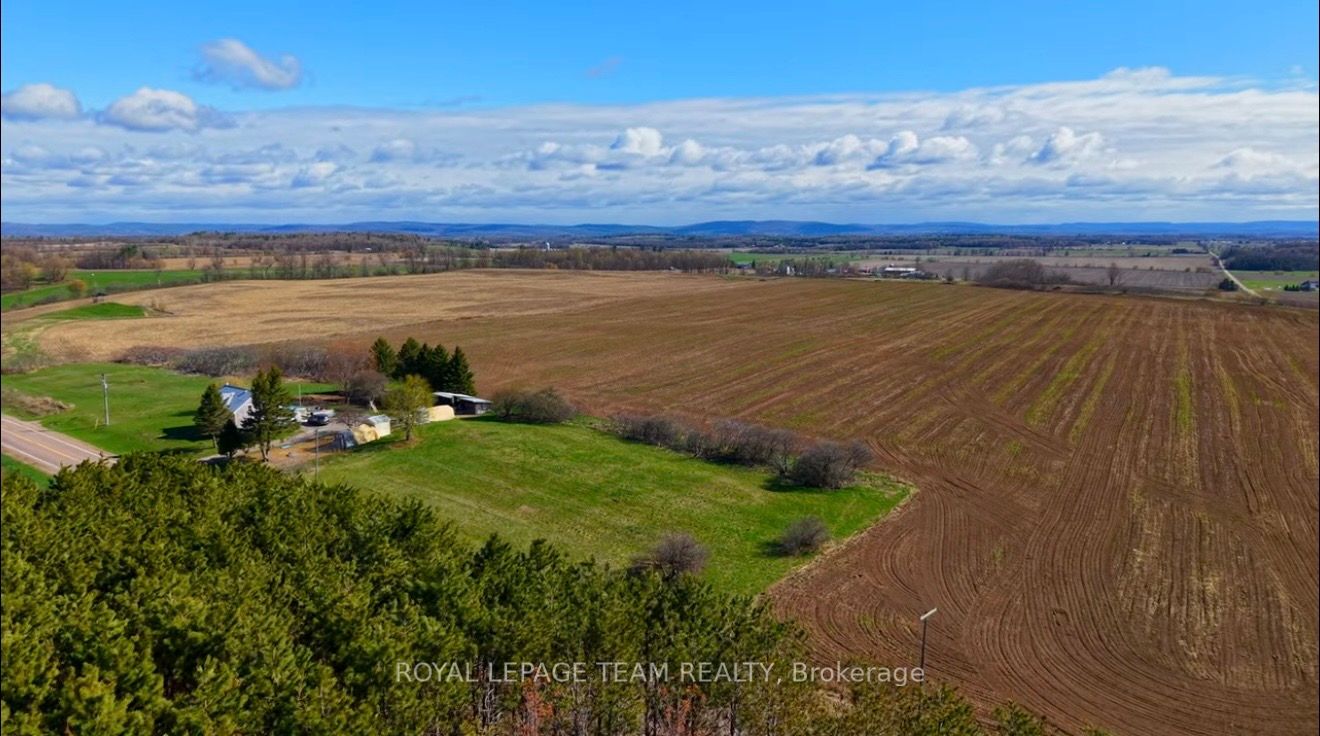 000 LOOKOUT Road, Whitewater Region, ON K0J 2L0 photo 3