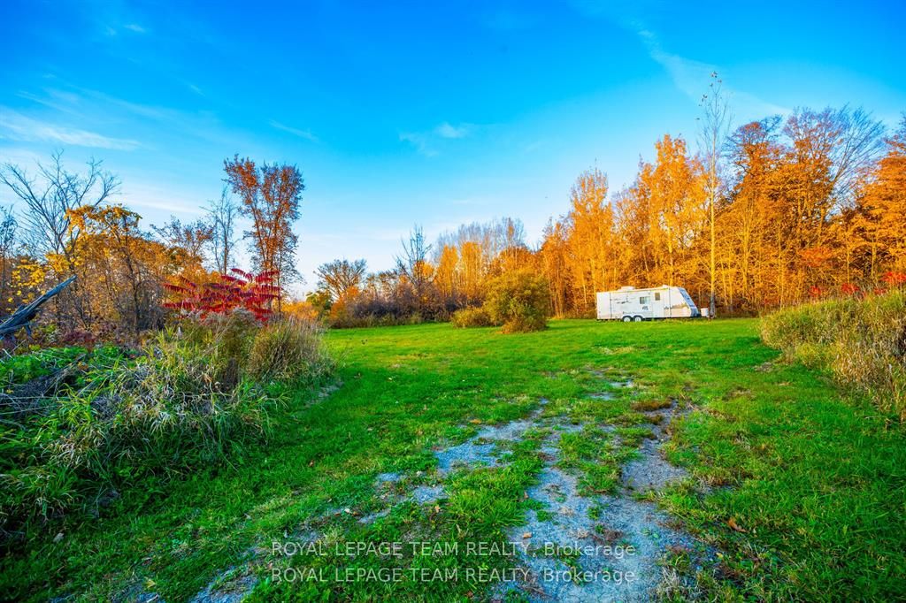 1201 Dunning Road, Orleans - Cumberland and Area, ON K4C 1P6 photo 5