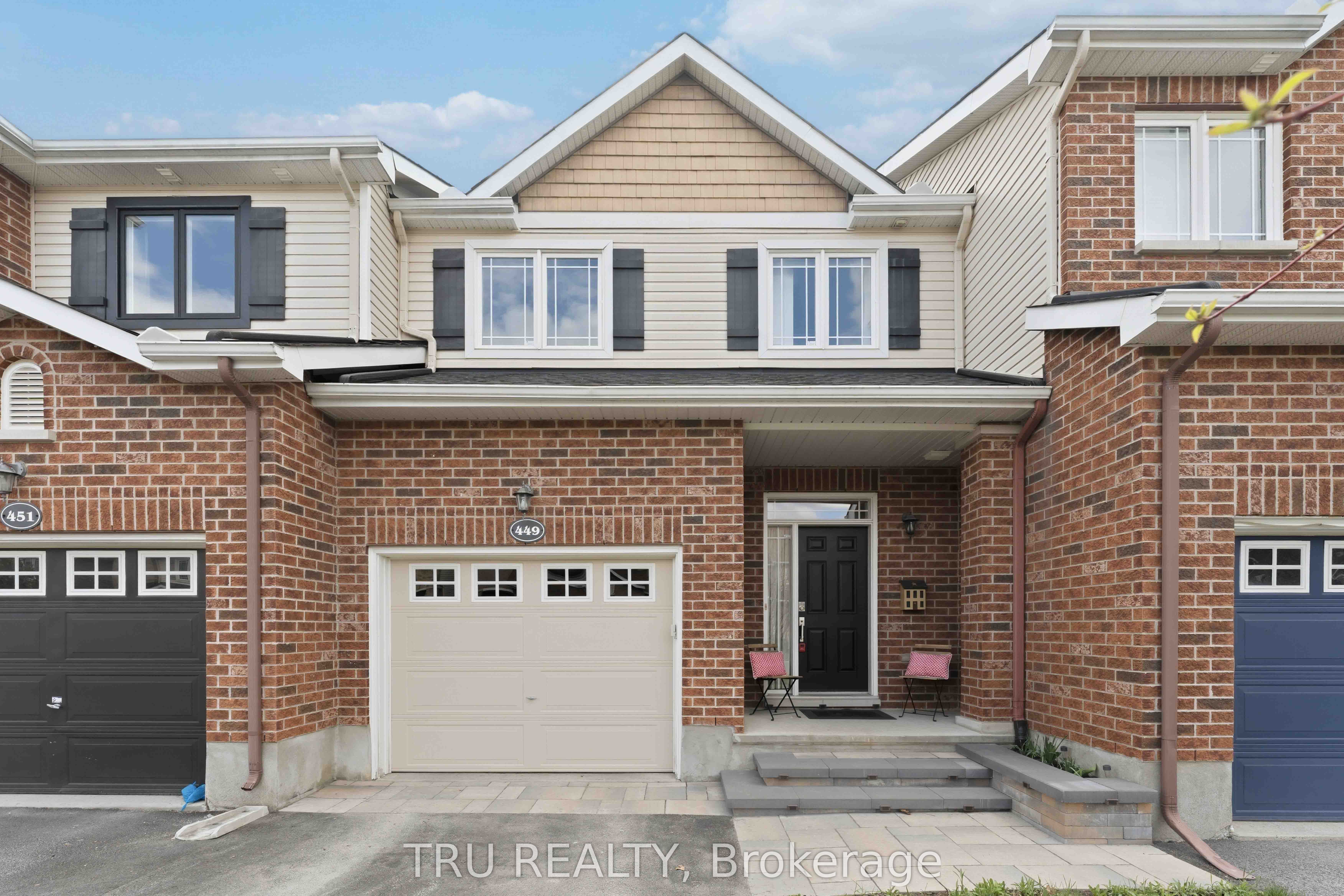 449 Celtic Ridge Crescent, Kanata, ON K2W 0B1