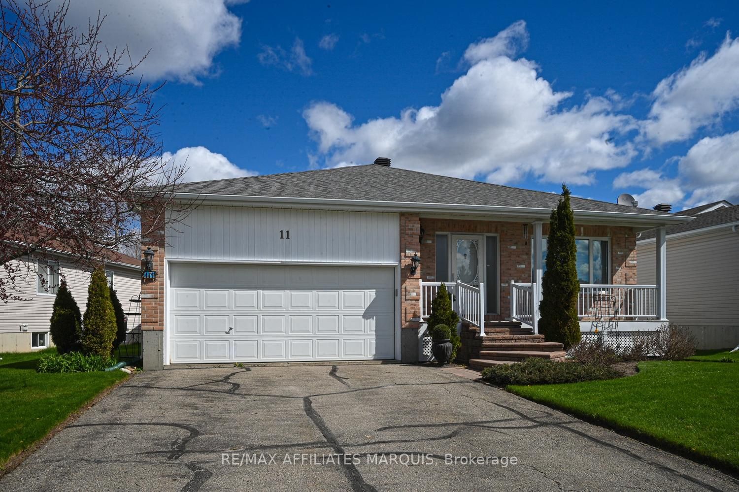 11 Decaria Boulevard, Perth, ON K7H 3P6 photo 2