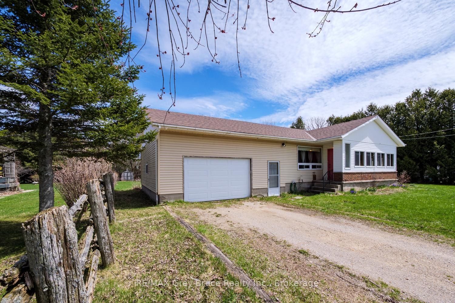 9 Bayfield Street, Northern Bruce Peninsula, ON N0H 1W0 photo 4