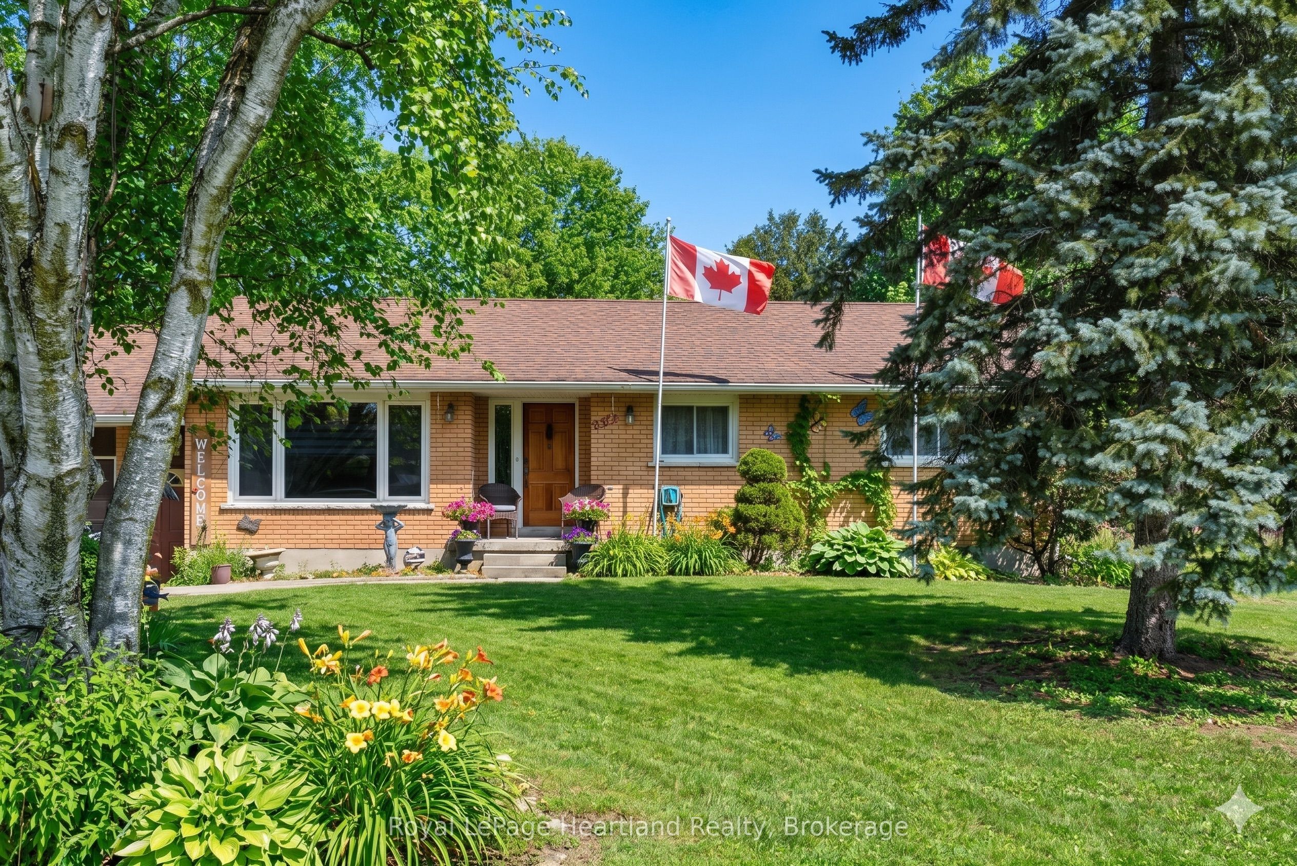 292 Wellington Street, North Huron, ON N0M 1H0 photo 2