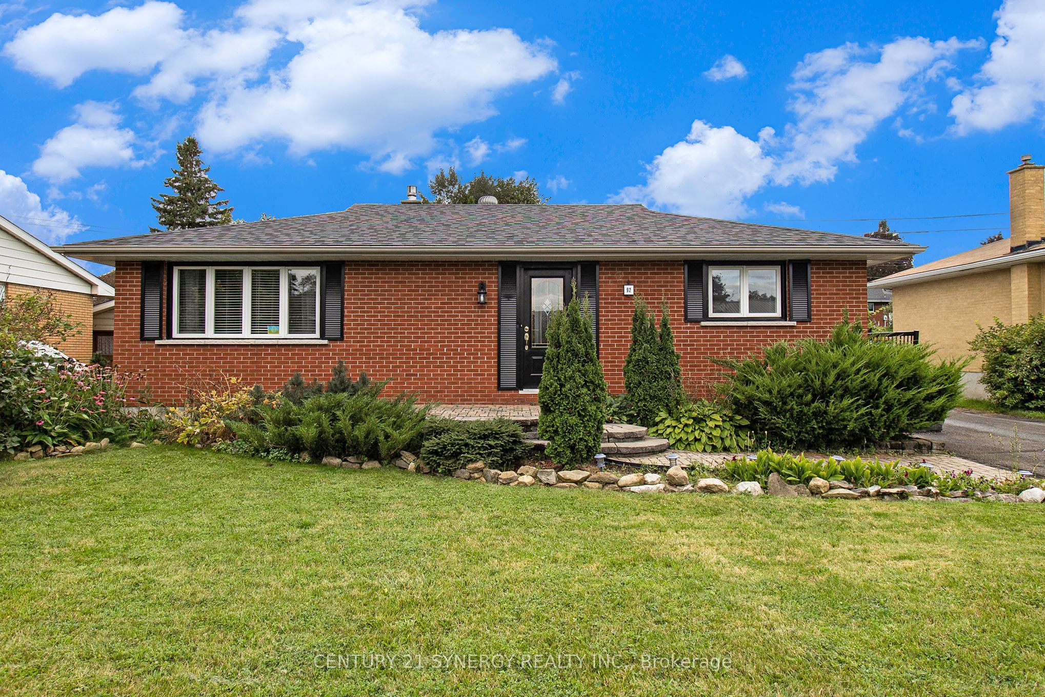 92 Jasper Avenue, Smiths Falls, ON K7A 4E1 photo 2