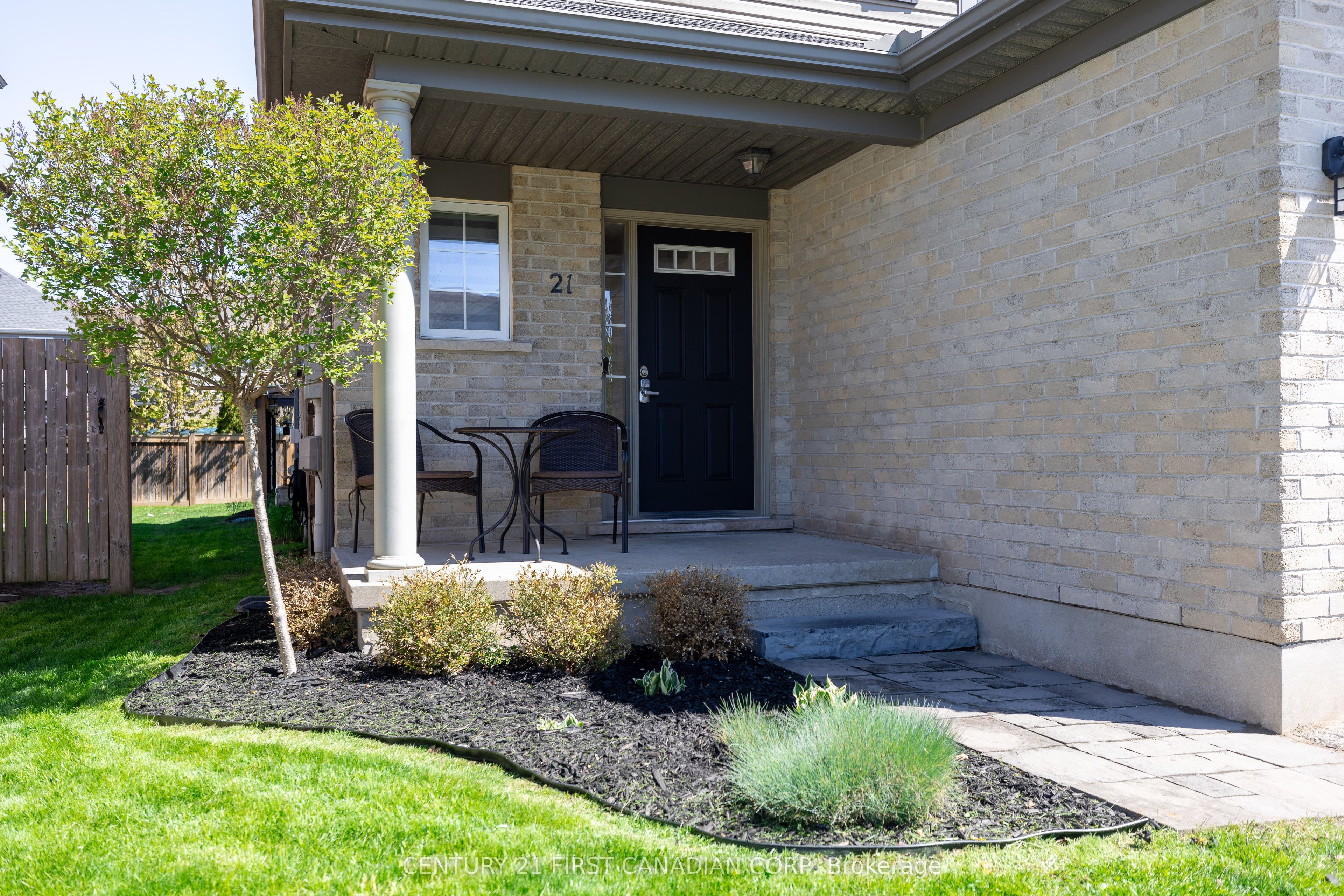 21 Pear Tree Avenue, St. Thomas, ON N5R 0B5 photo 3