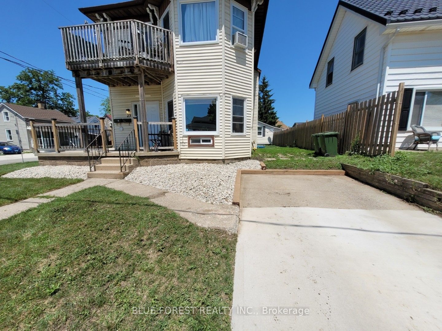 23 Barnes Street, St. Thomas, ON N5R 2V4 photo 2