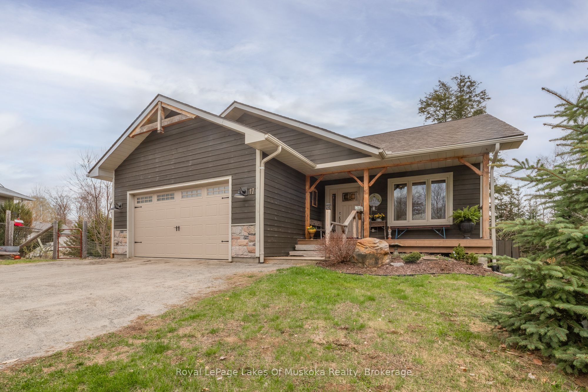 17 Hart Court, Huntsville, ON P1H 1T6