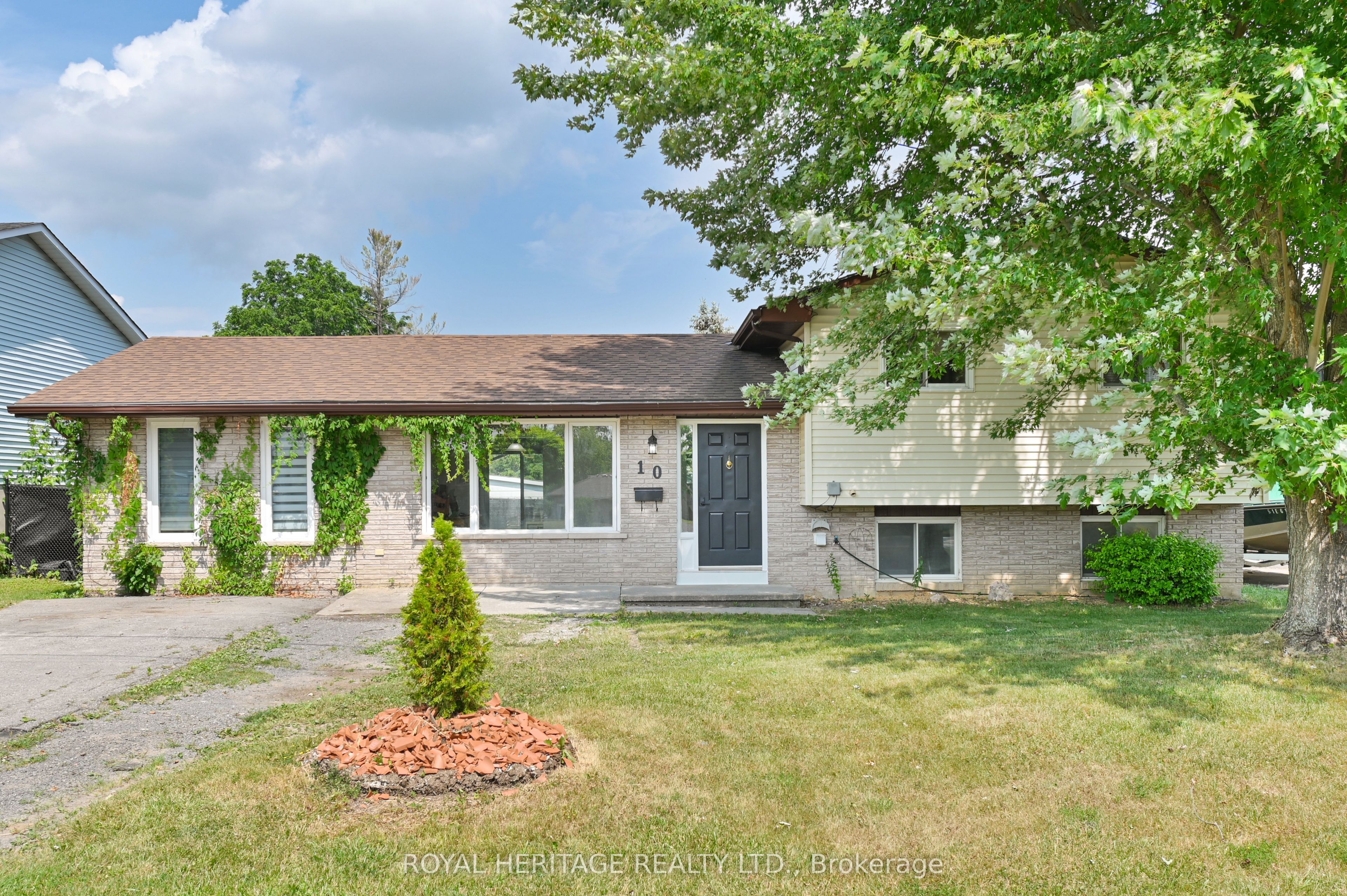 10 Reid Street, Greater Napanee, ON K7R 3V2 photo 3