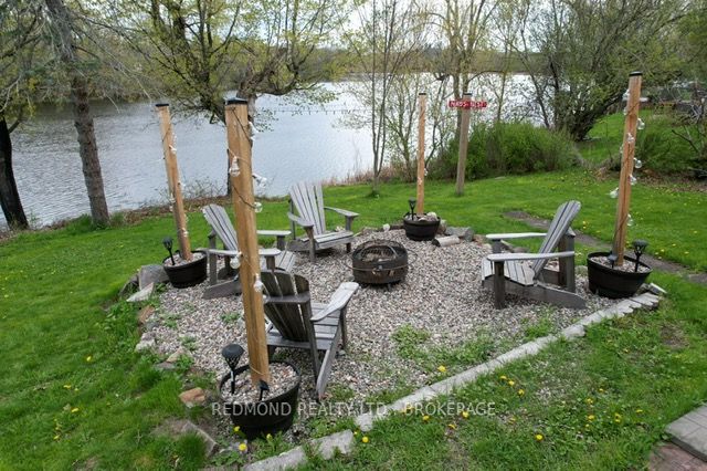 590 Queen Street, Gananoque, ON K7G 2B1 photo 2