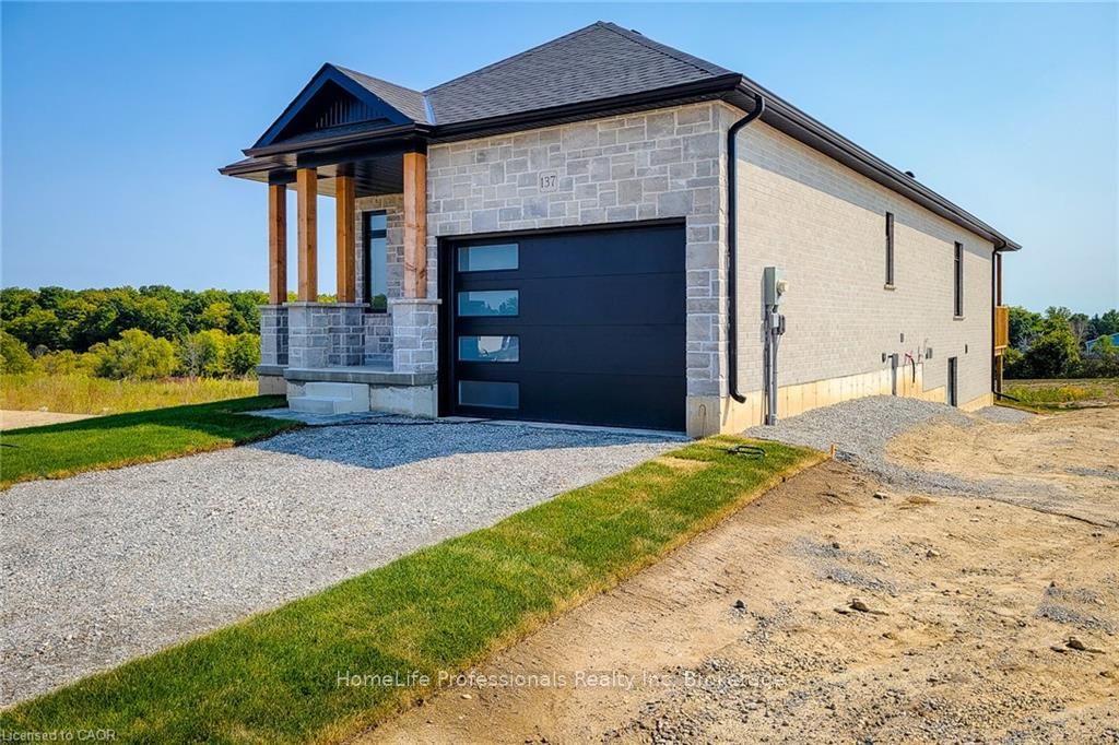 137 PIKE CREEK Drive, Haldimand, ON N0E 1E0 photo 2