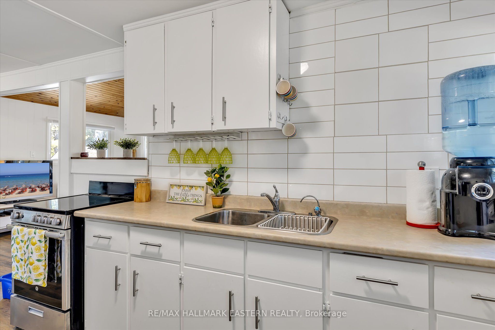 1810 Hull Road, Douro-Dummer, ON K0L 2H0 photo 5