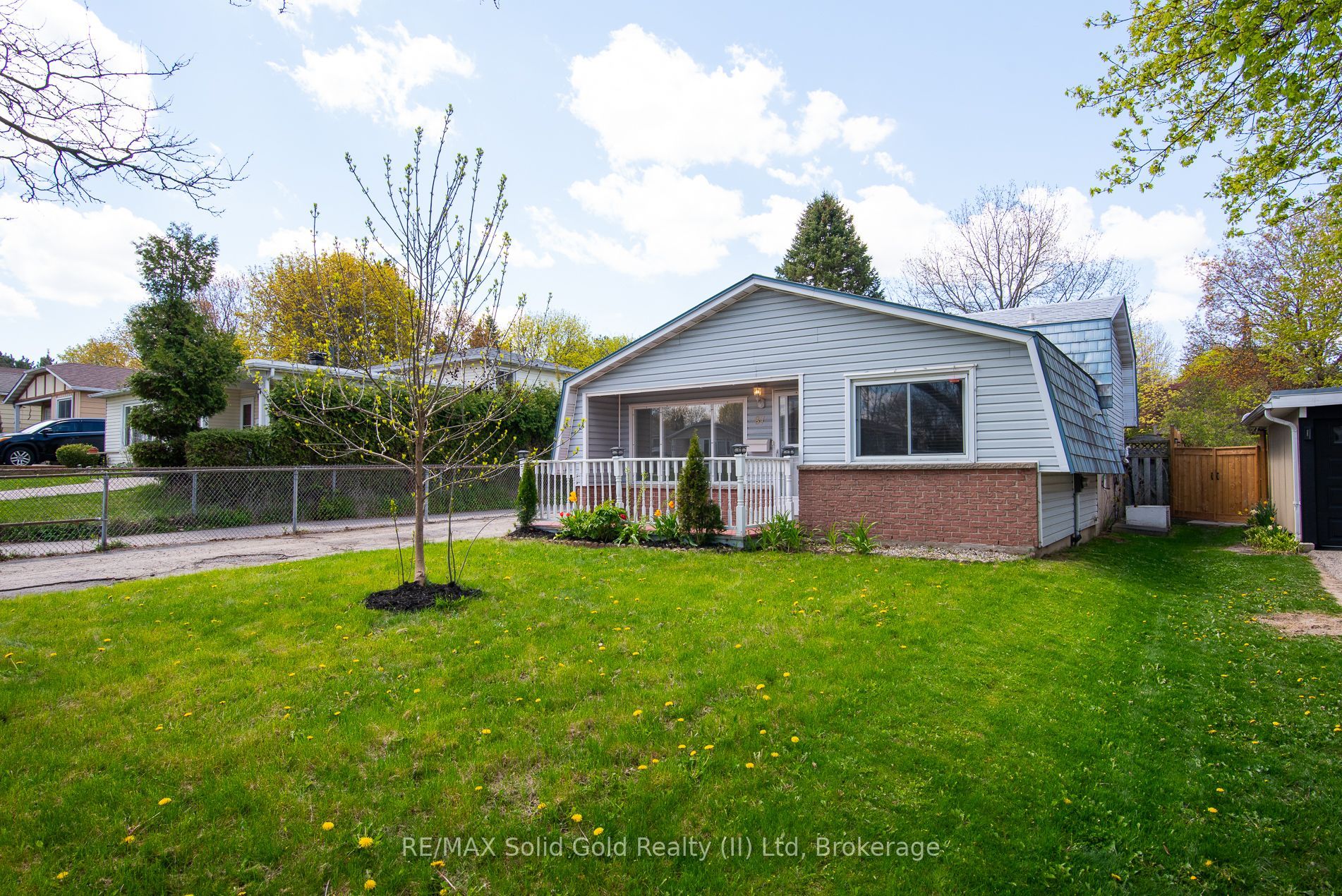 87 Christopher Drive, Waterloo, ON N2J 4J6 photo 2