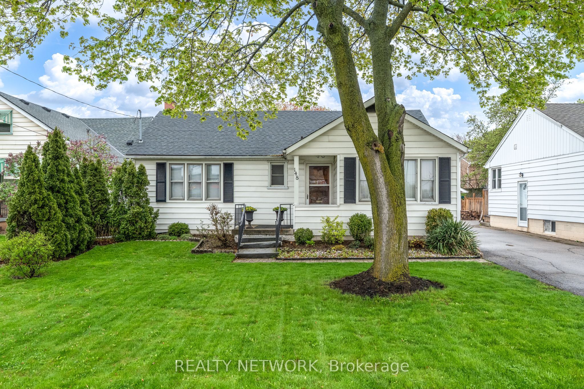 148 Gray Road, Hamilton, ON L8G 3V2 photo 2