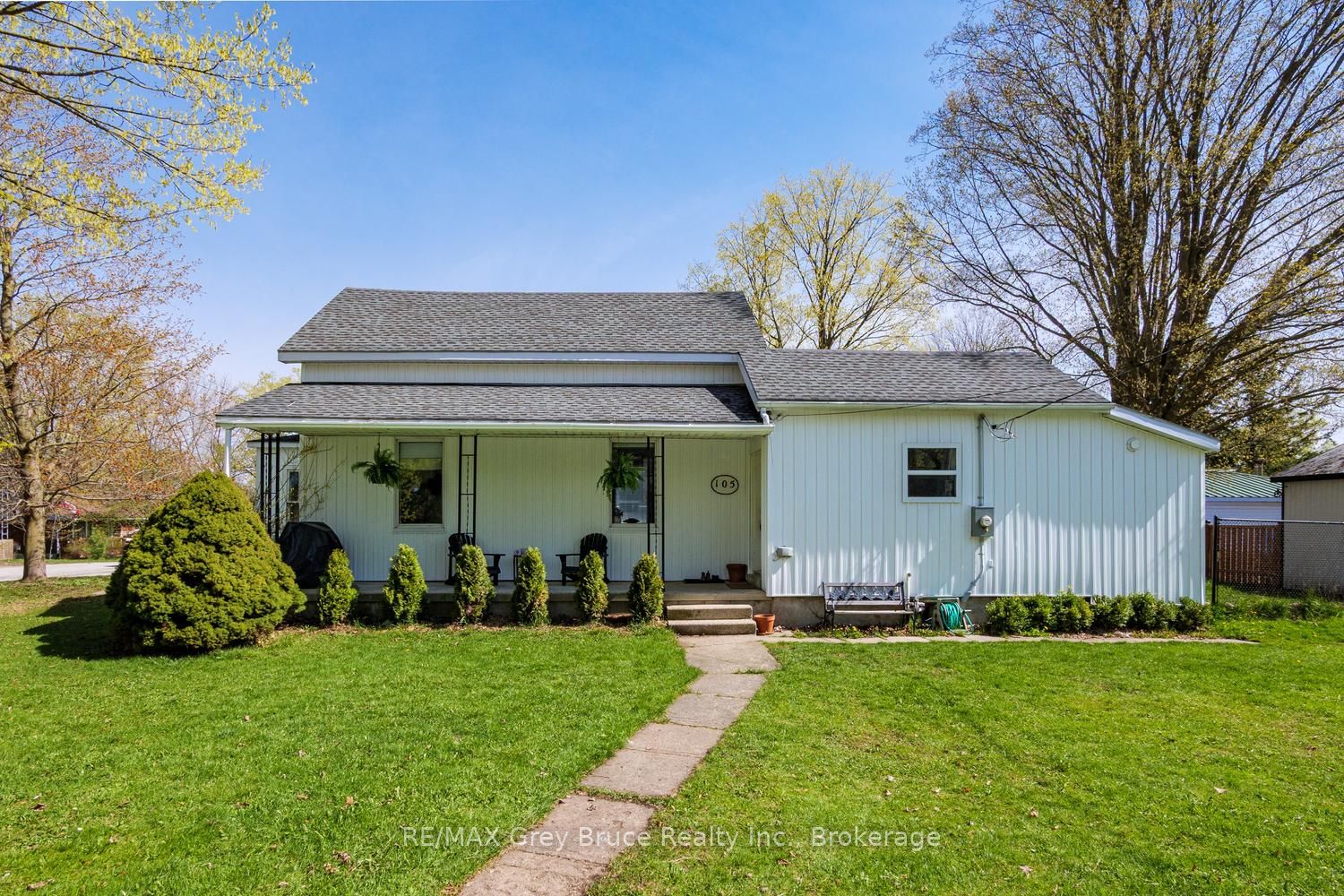 105 Main Street, Arran-Elderslie, ON N0H 2N0 photo 2