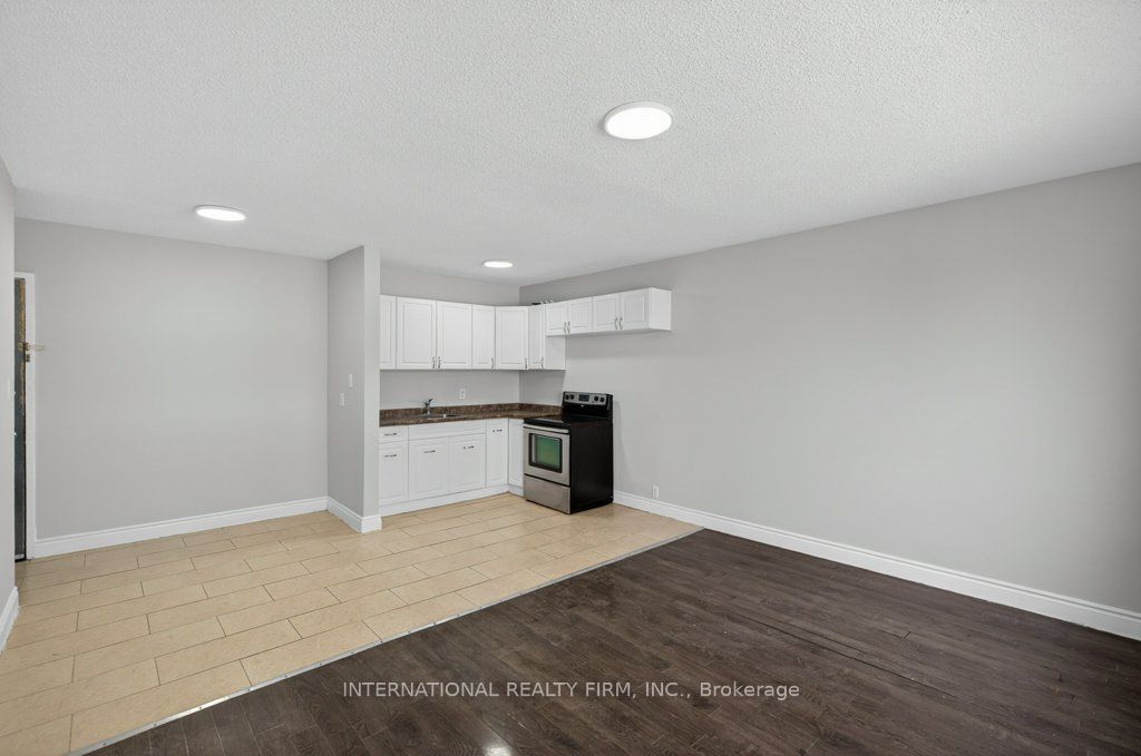 295 Melvin Avenue 303, Hamilton, ON L8H 2K6