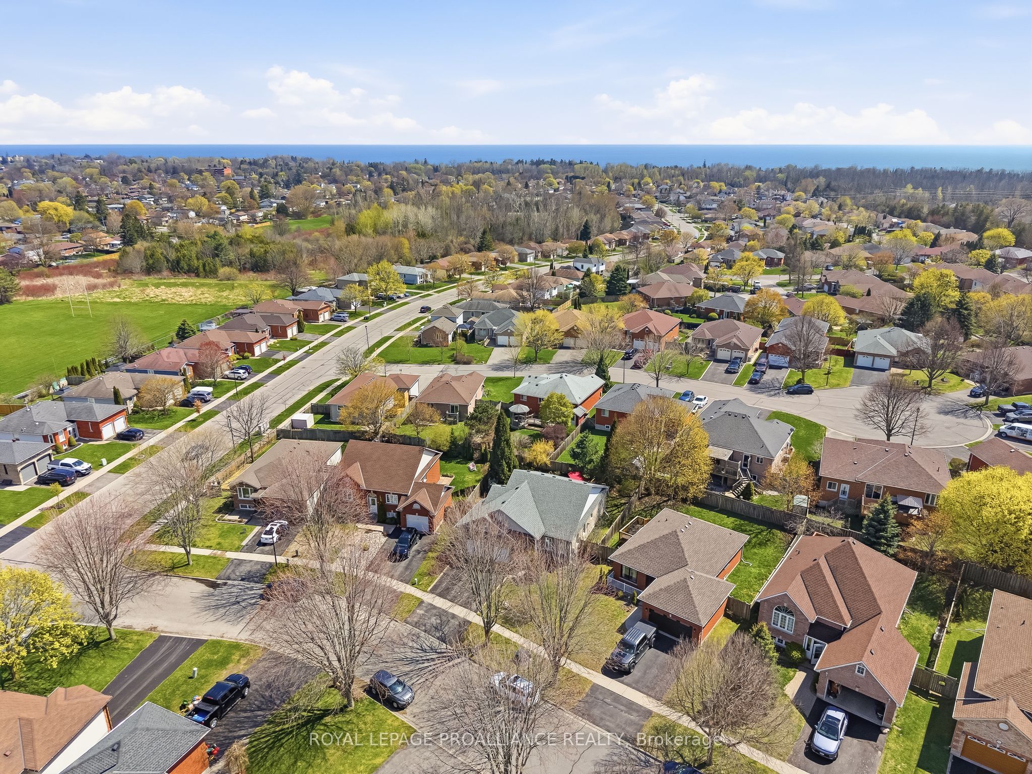 854 Munson Crescent, Cobourg, ON K9A 5P2 photo 4