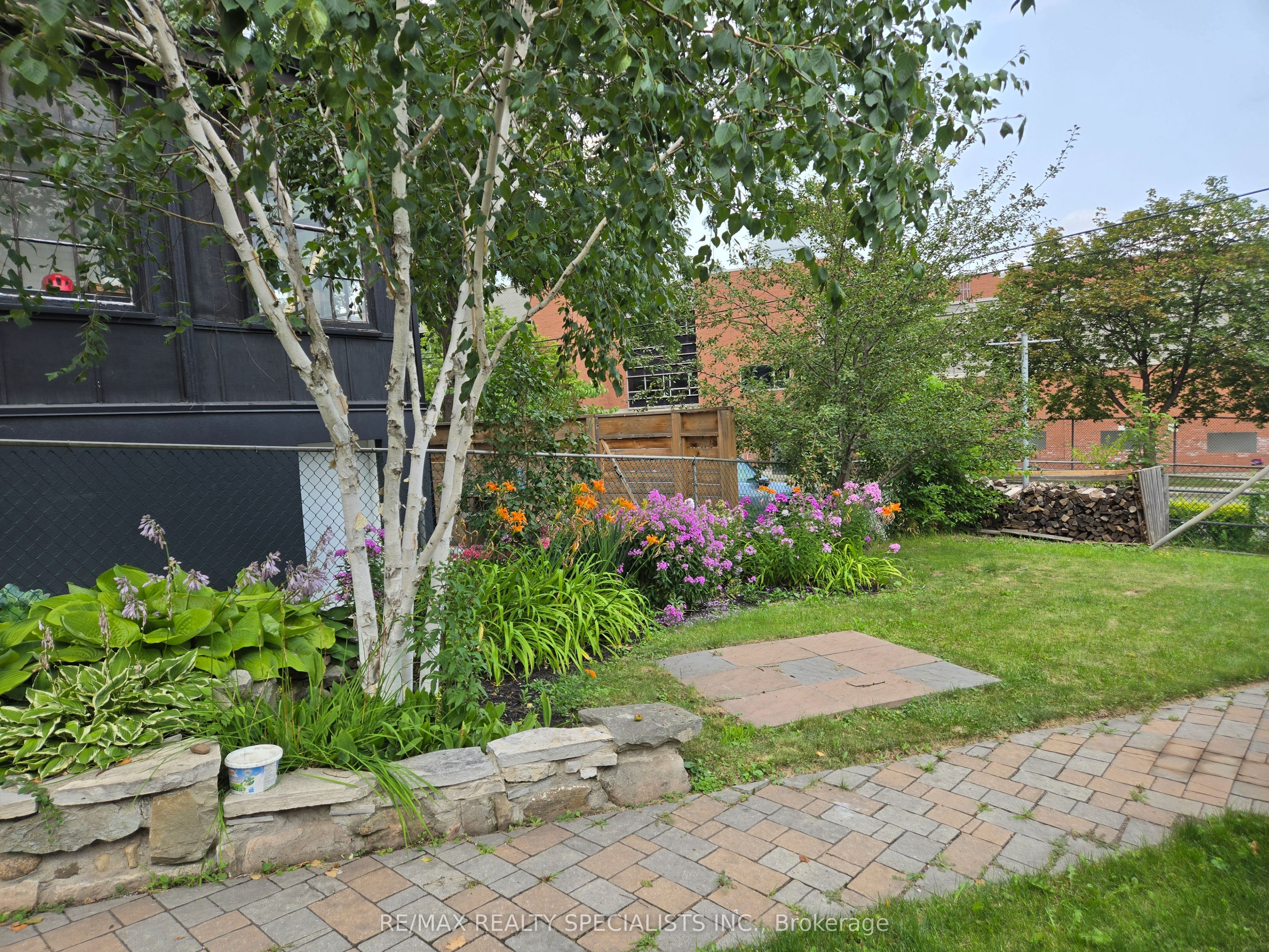 17 Foster Avenue, Hamilton, ON L8N 1Z7 photo 5