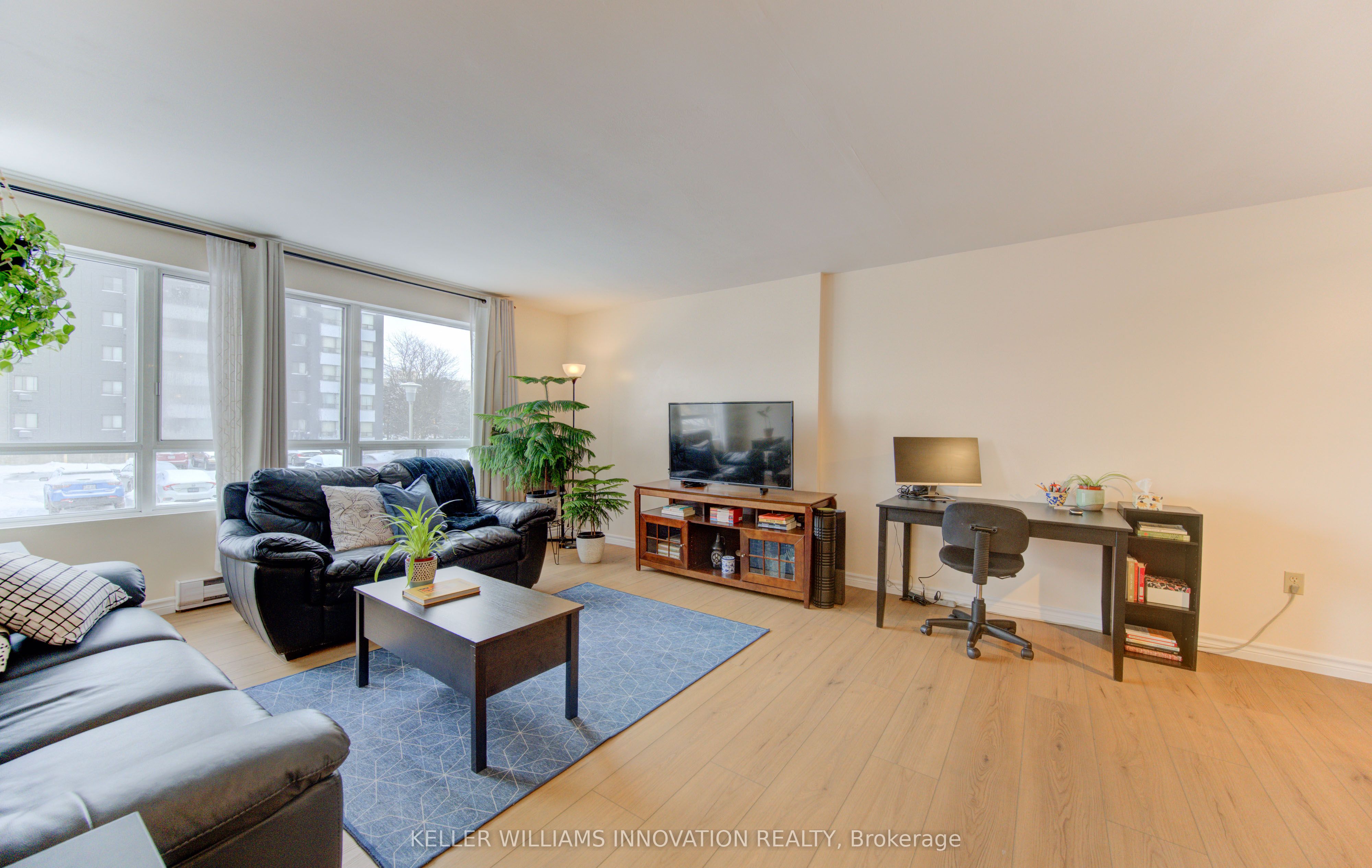 65 Highland Crescent 204, Kitchener, ON N2M 5M8 photo 2