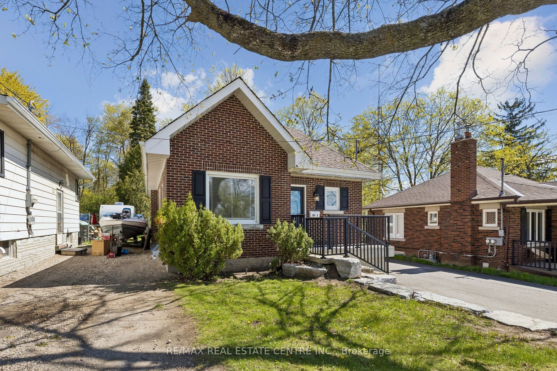 194 Silvercreek Parkway S, Guelph, ON N1H 3S7