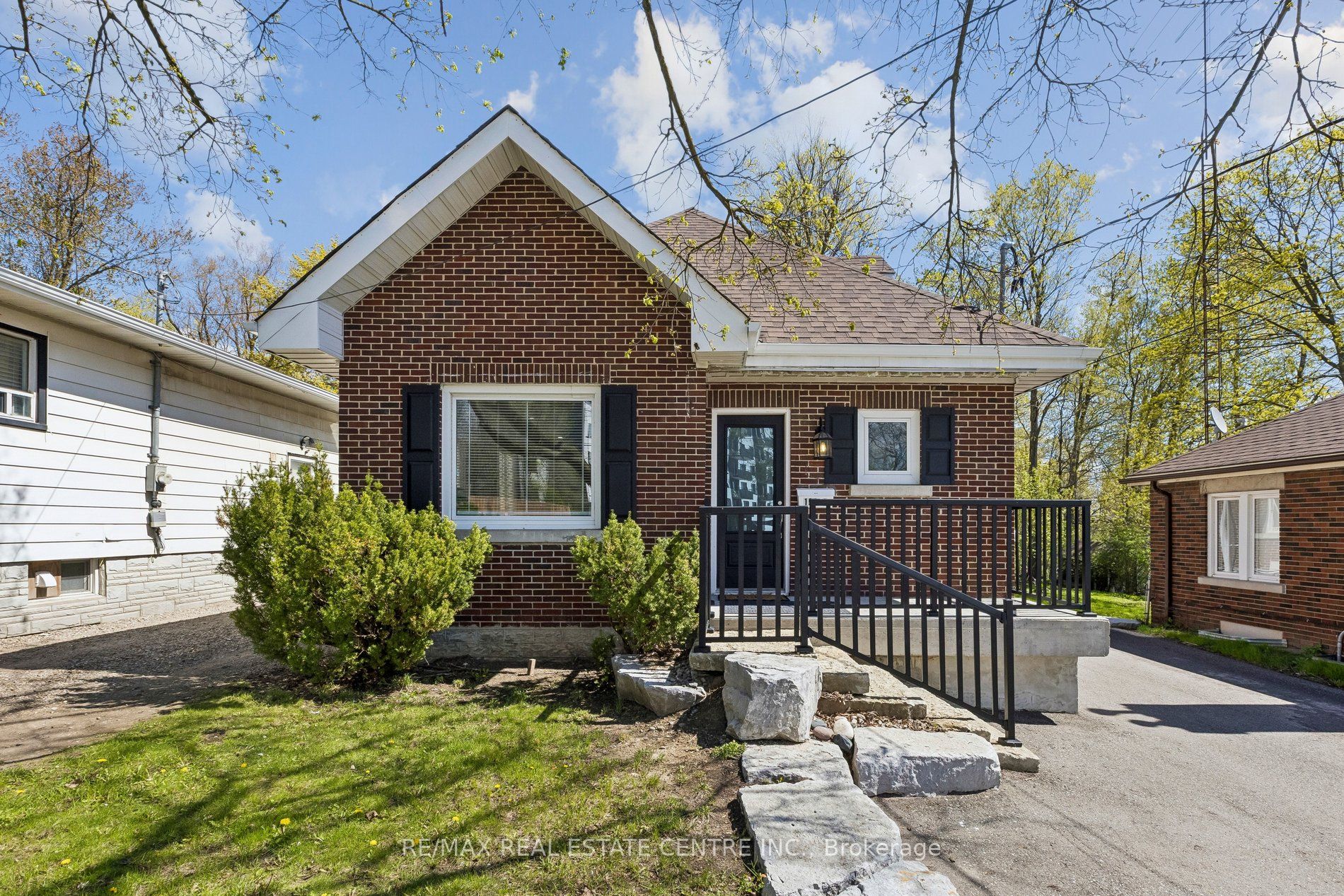 194 Silvercreek Parkway S, Guelph, ON N1H 3S7 photo 2