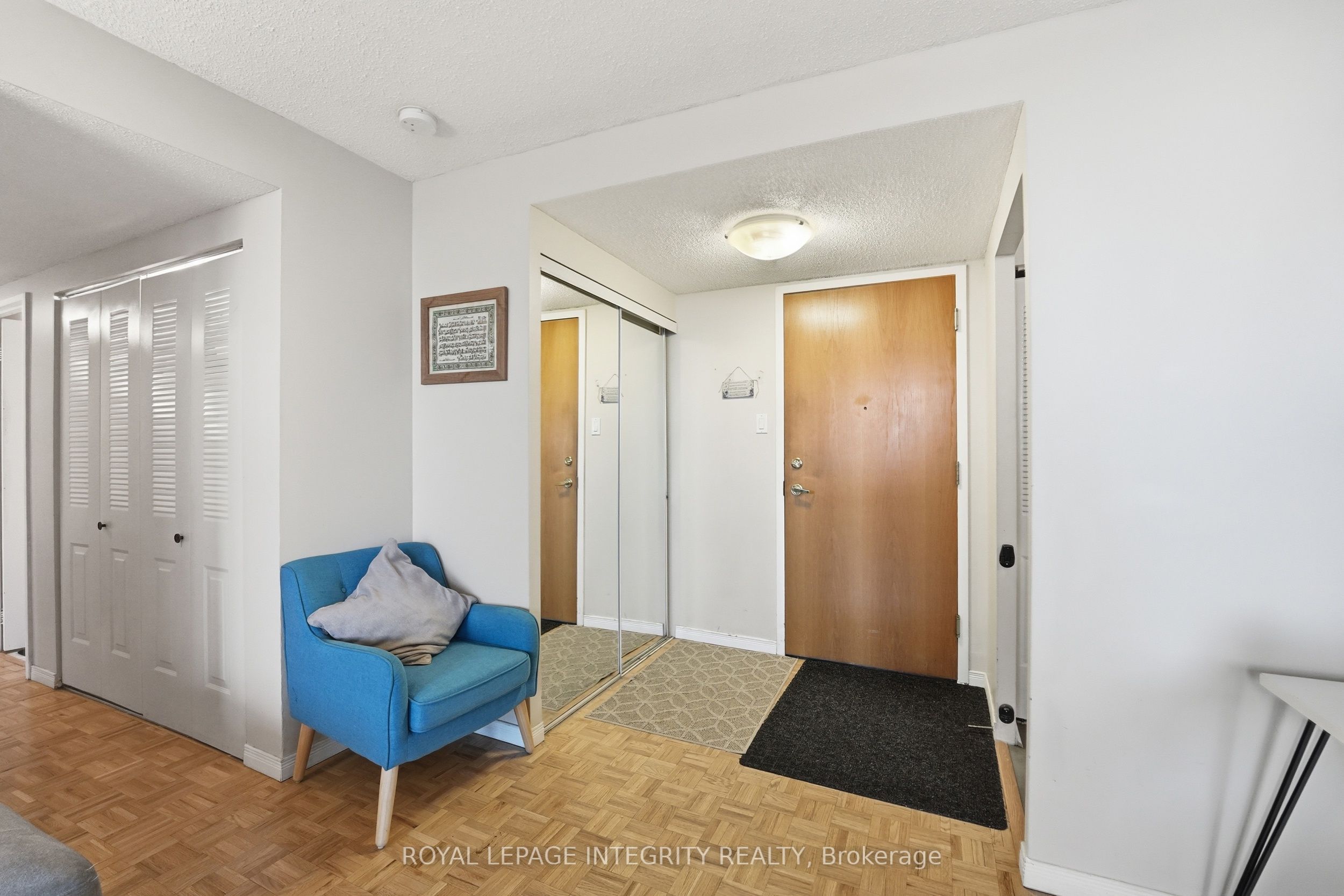 2760 Carousel Crescent 1208, Blossom Park - Airport and Area, ON K1T 2N4 photo 3