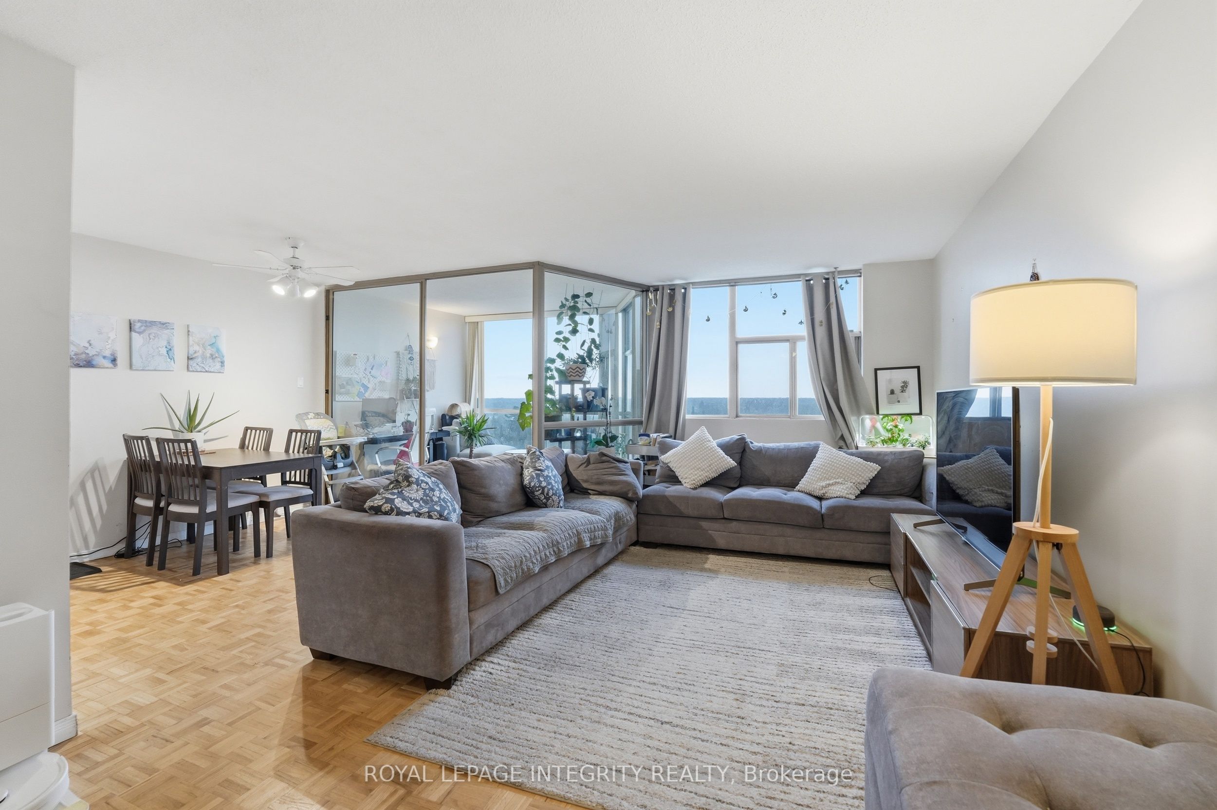 2760 Carousel Crescent 1208, Blossom Park - Airport and Area, ON K1T 2N4 photo 5