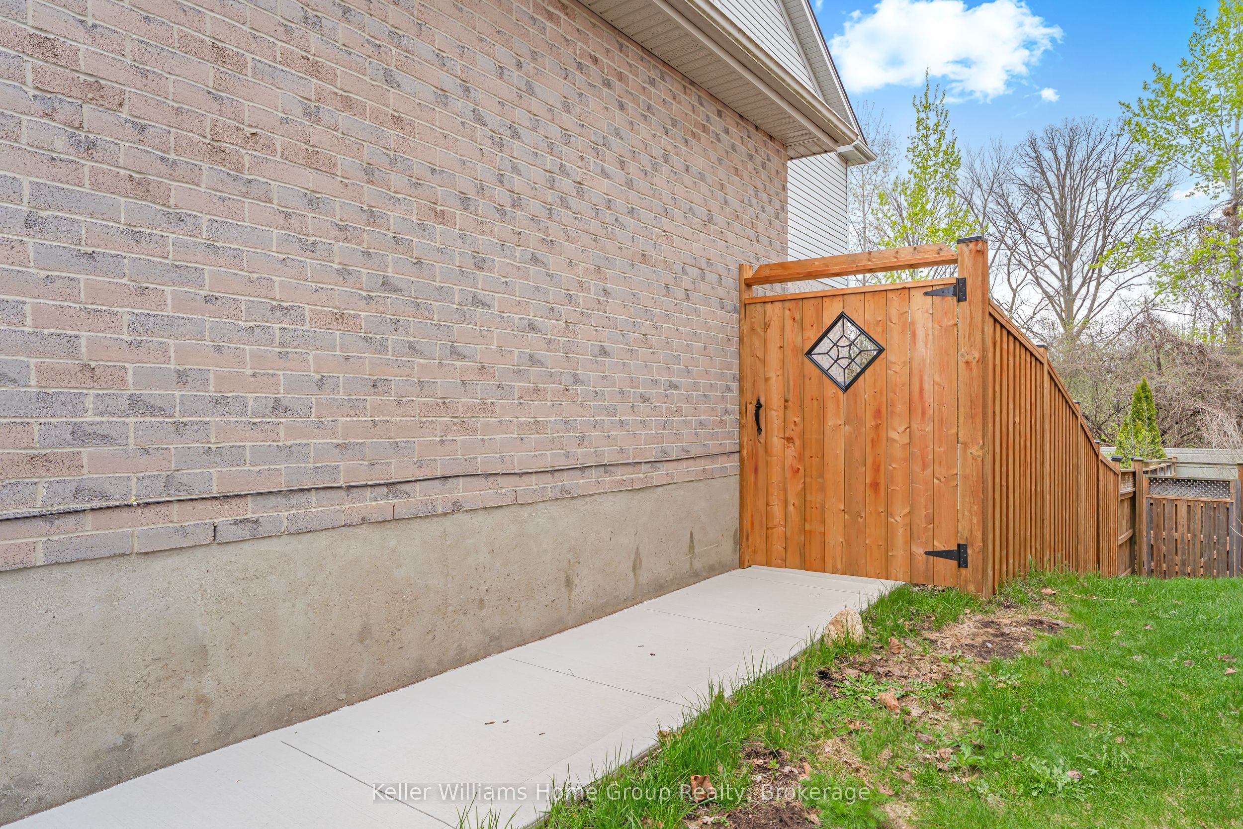 33 Milson Crescent Lower, Guelph, ON N1C 1G9 photo 3