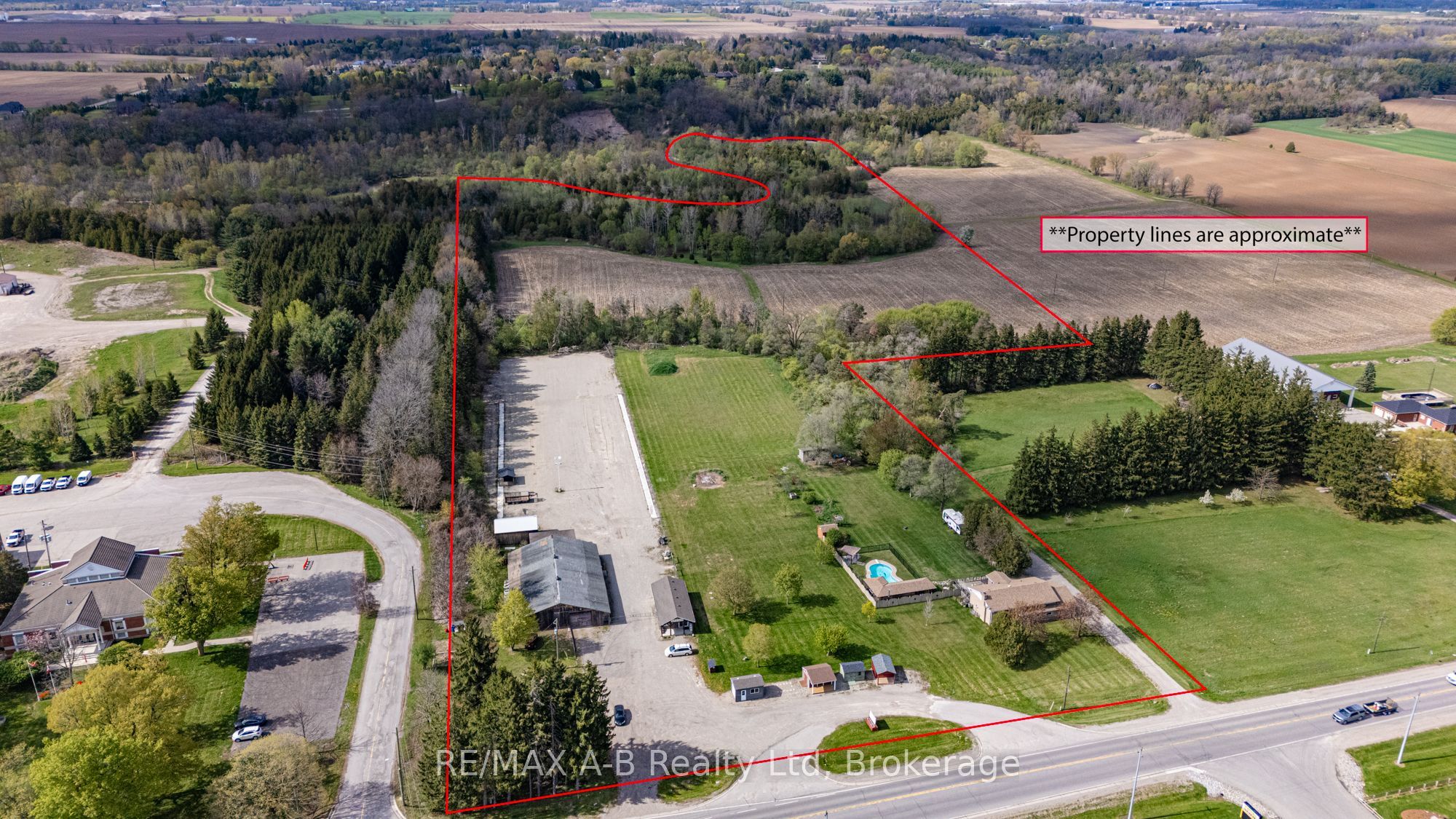 1241 - 1247 Colborne Street W, Brantford, ON N3T 5L7