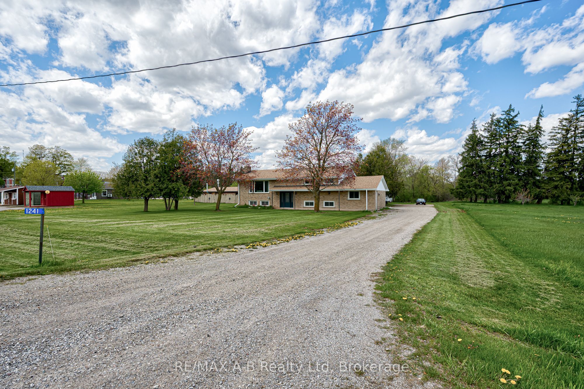 1241 - 1247 Colborne Street W, Brantford, ON N3T 5L7 photo 3