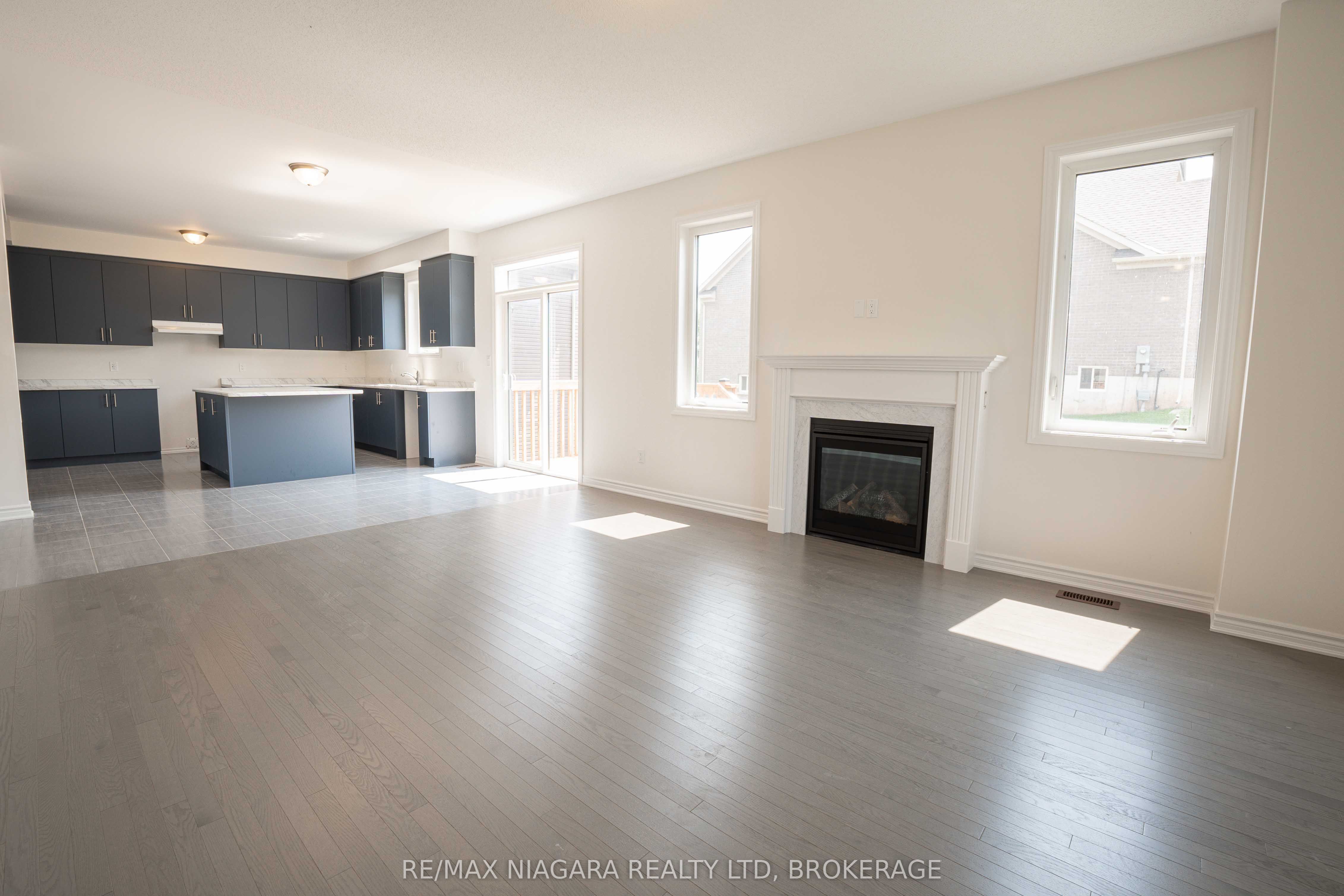 25 ORIOLE Crescent, Port Colborne, ON L3K 6E2 photo 4