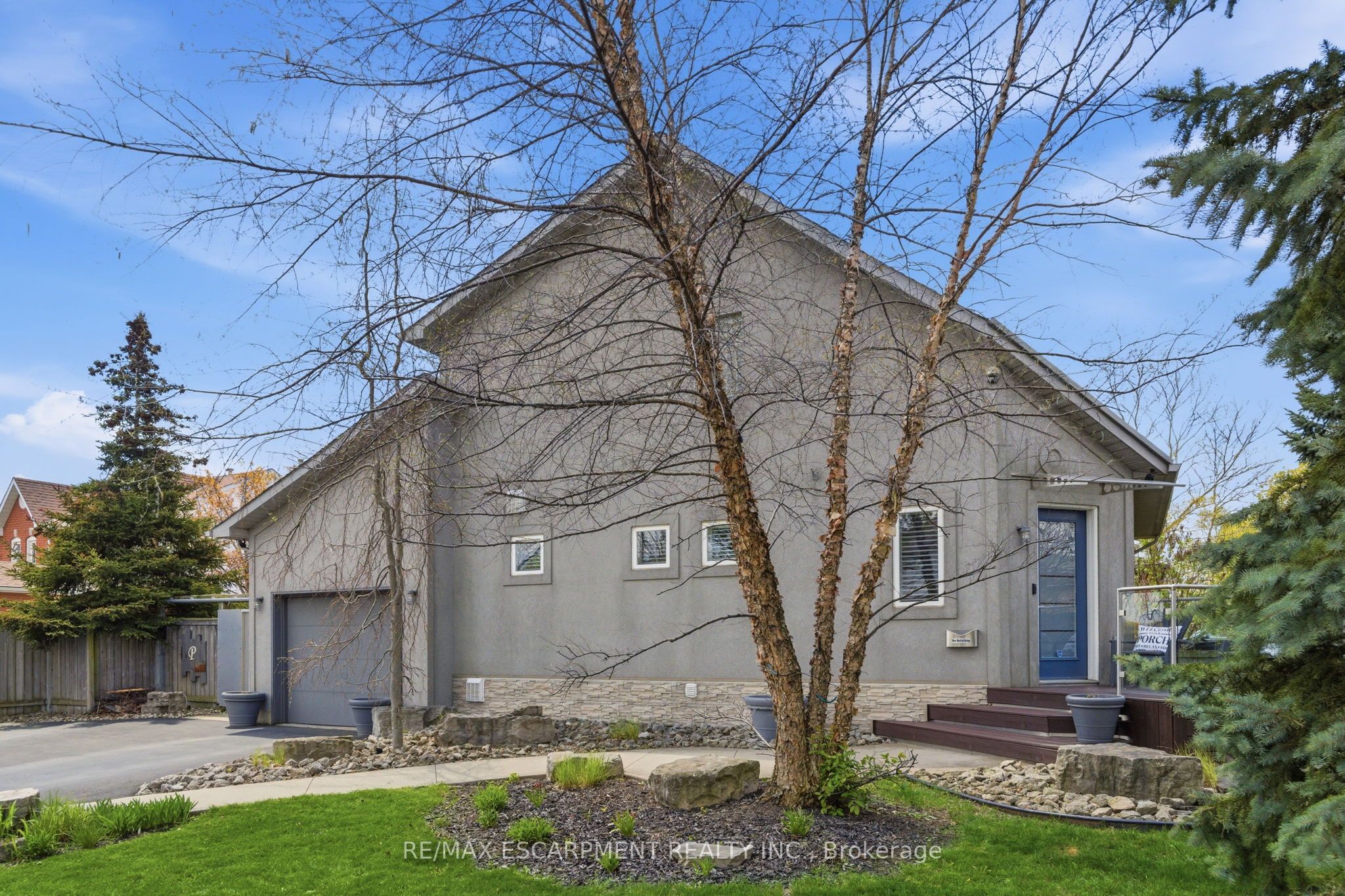 10 Rockhaven Lane, Hamilton, ON L8B 0H7 photo 2