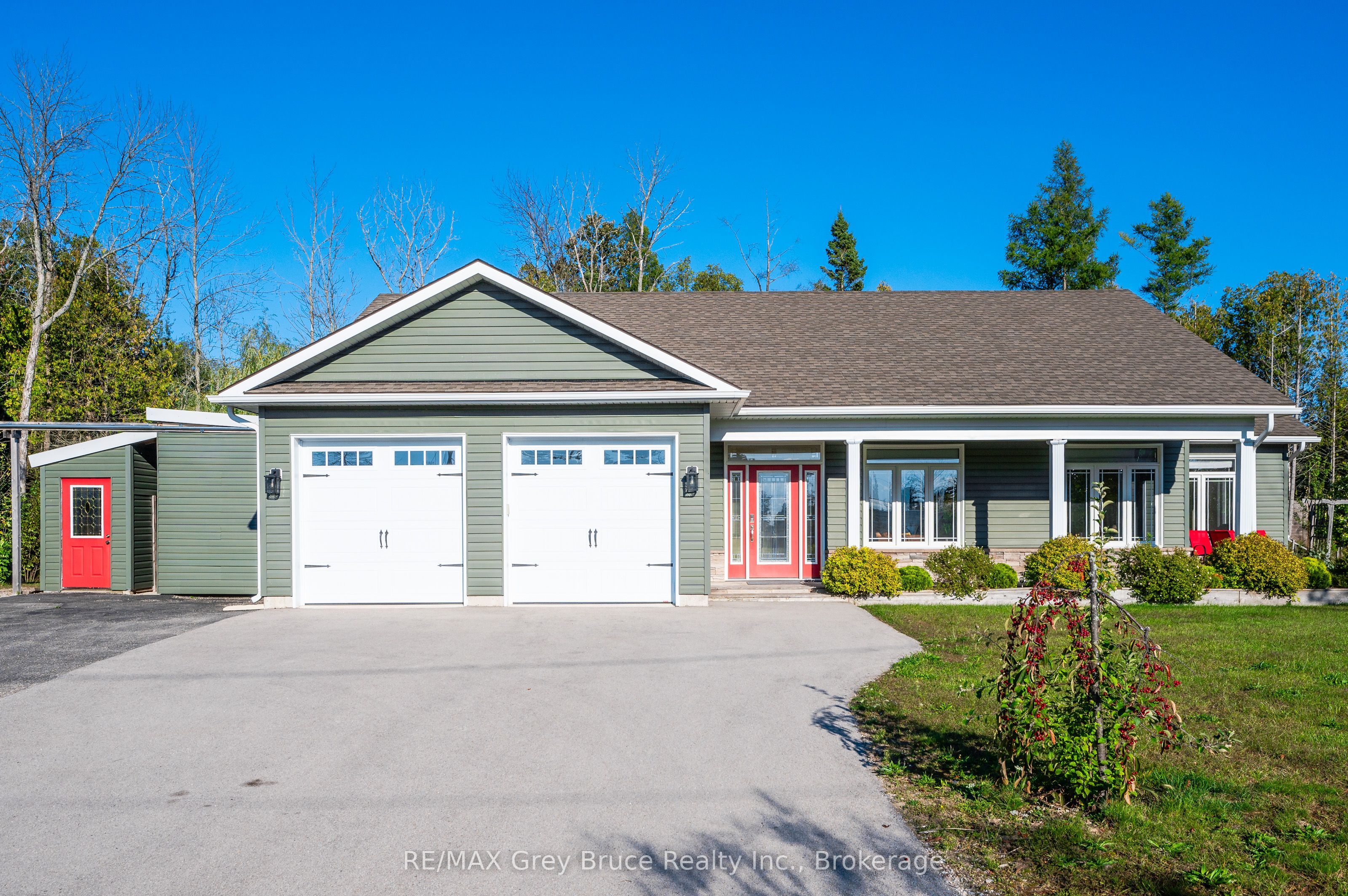 10 WILLIAMSON Place, South Bruce Peninsula, ON N0H 2T0