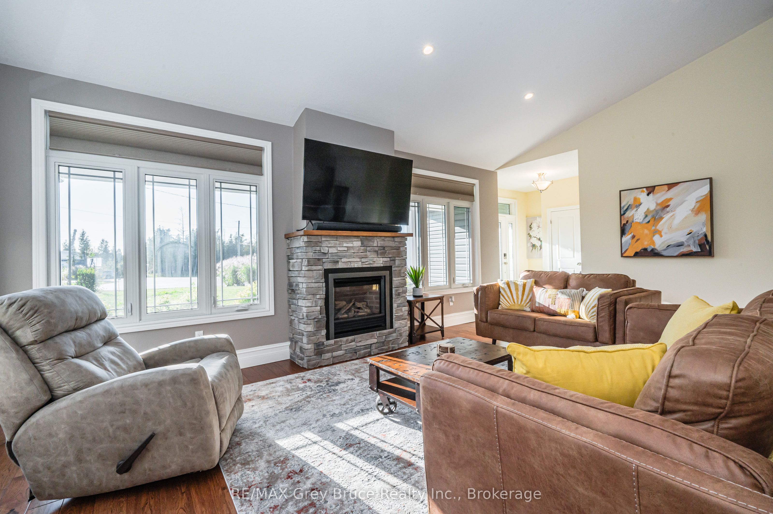 10 WILLIAMSON Place, South Bruce Peninsula, ON N0H 2T0 photo 3