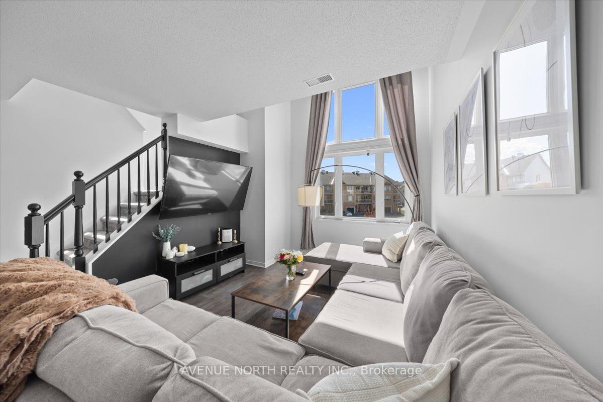 220 Tivoli Private 25, Cityview - Parkwoods Hills - Rideau Shore, ON K2E 0A7 photo 5