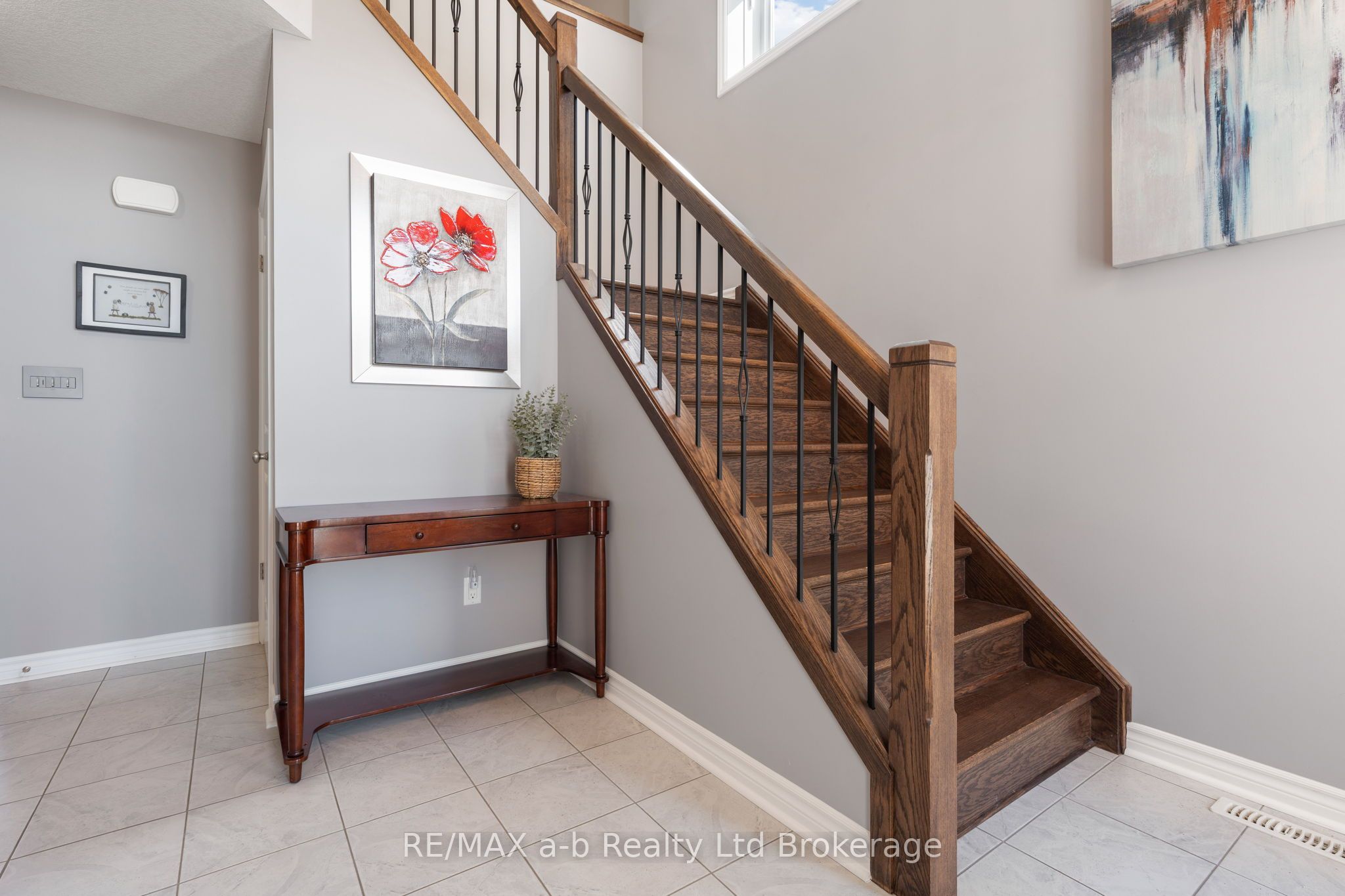 76 Pearl Street, Tillsonburg, ON N4G 0A3 photo 3