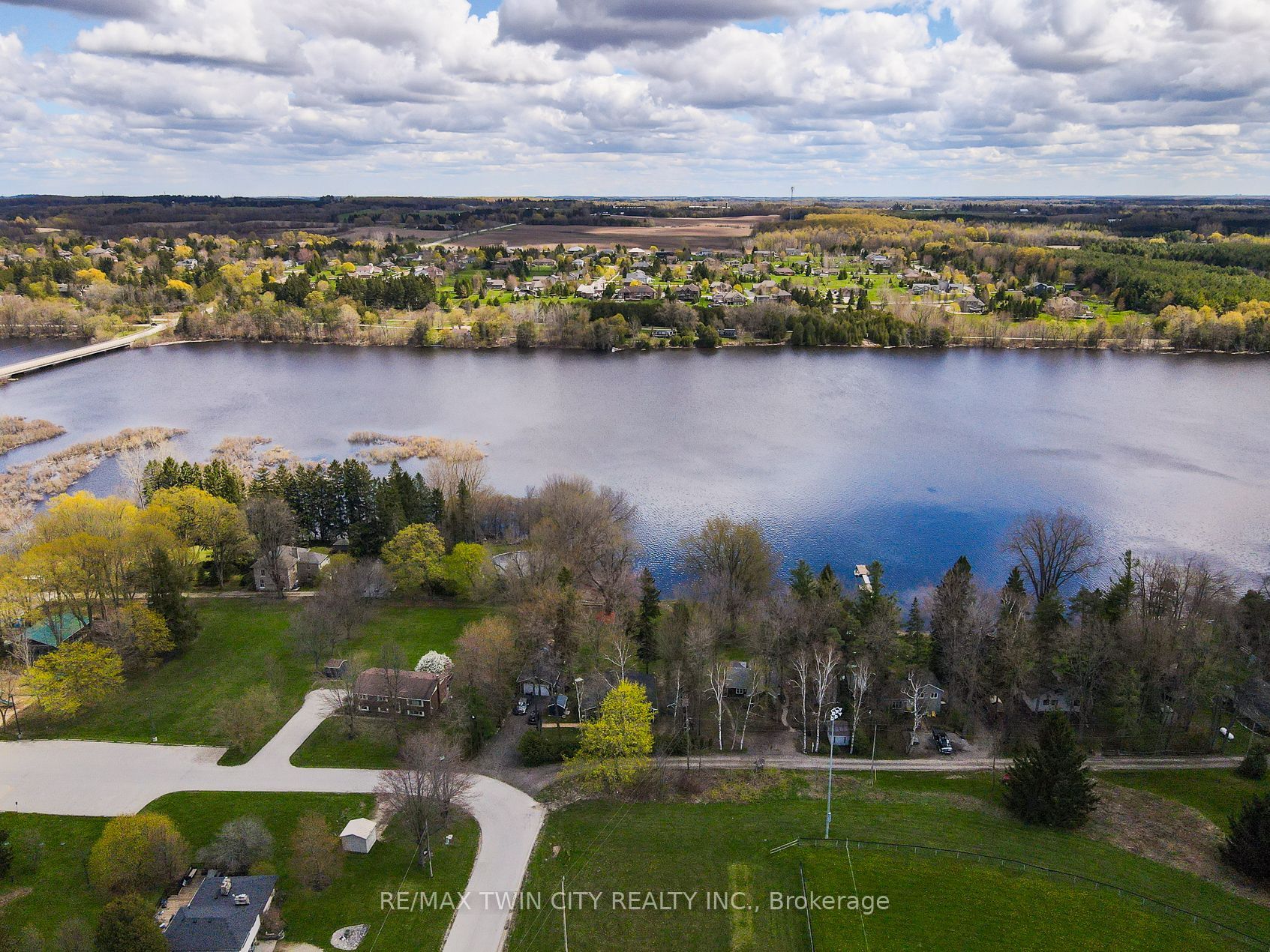 516 Fifth Street N, Centre Wellington, ON N0B 1J0 photo 3