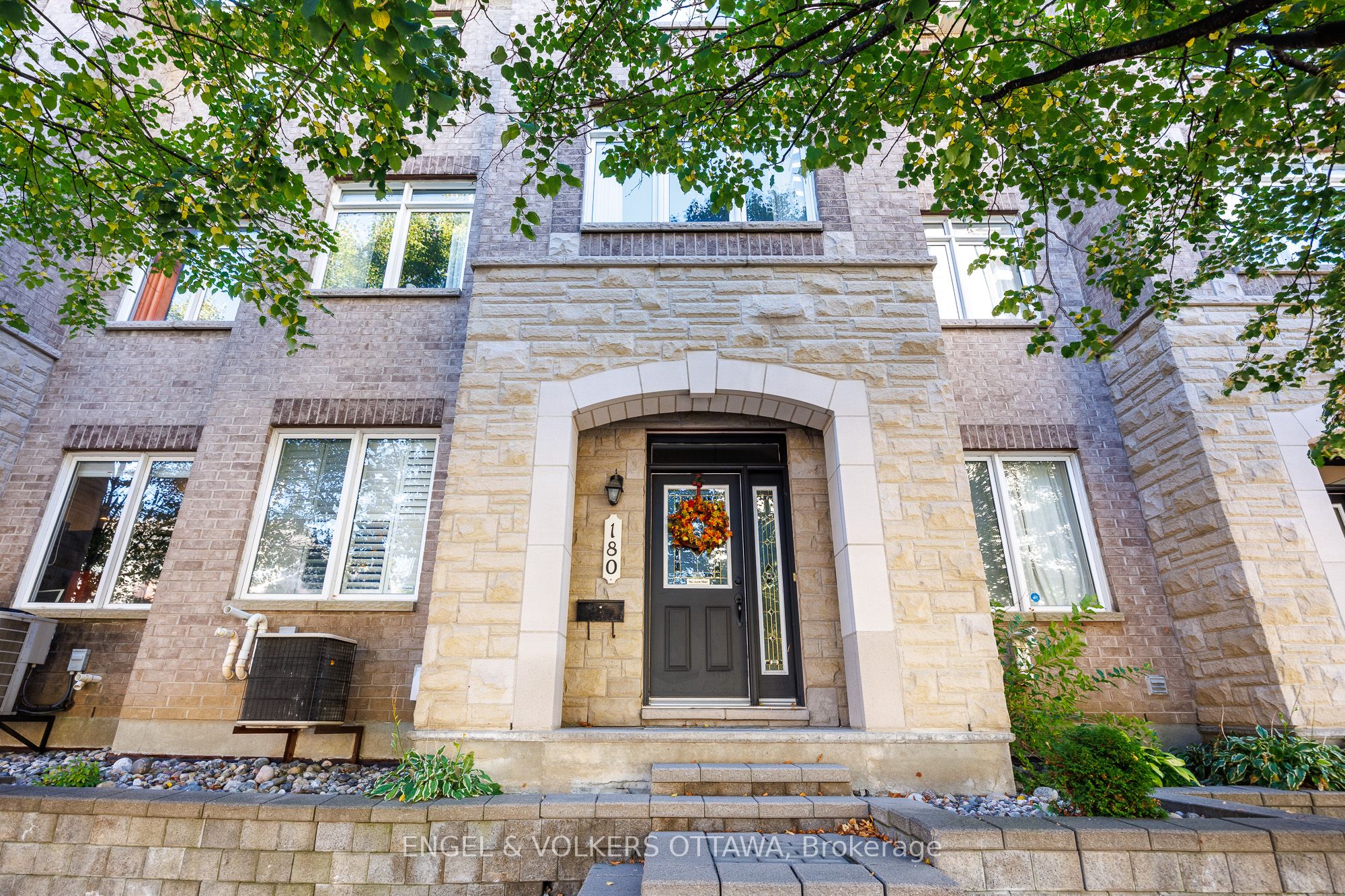 180 Lanark Avenue, Westboro - Hampton Park, ON K1Z 1E5 photo 3